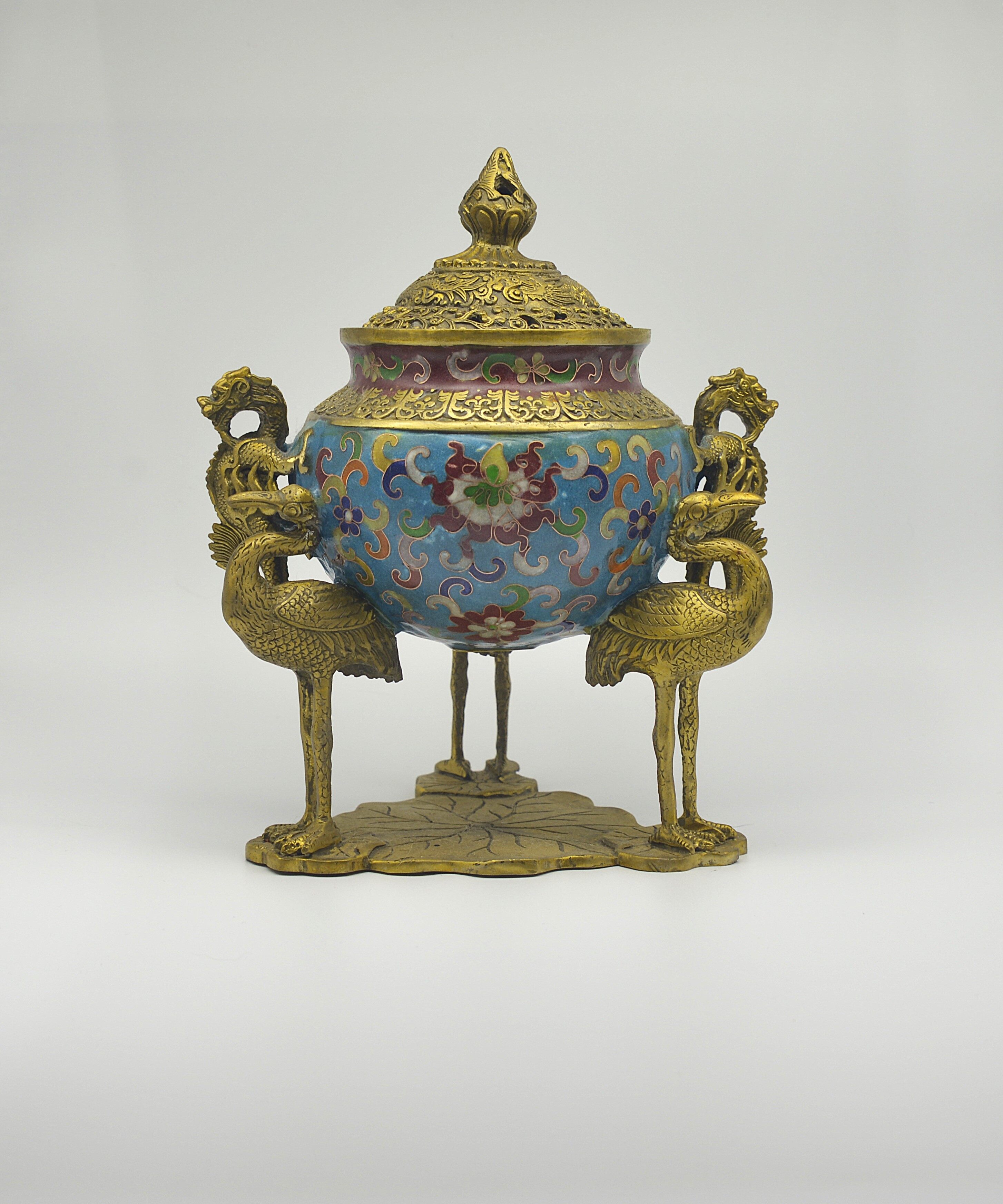 Gilt Copper-Enamel Incised Wire Chrysanthemum Pattern Double Dragon Handle Tripod Censer 22×18×9.5×10 cm