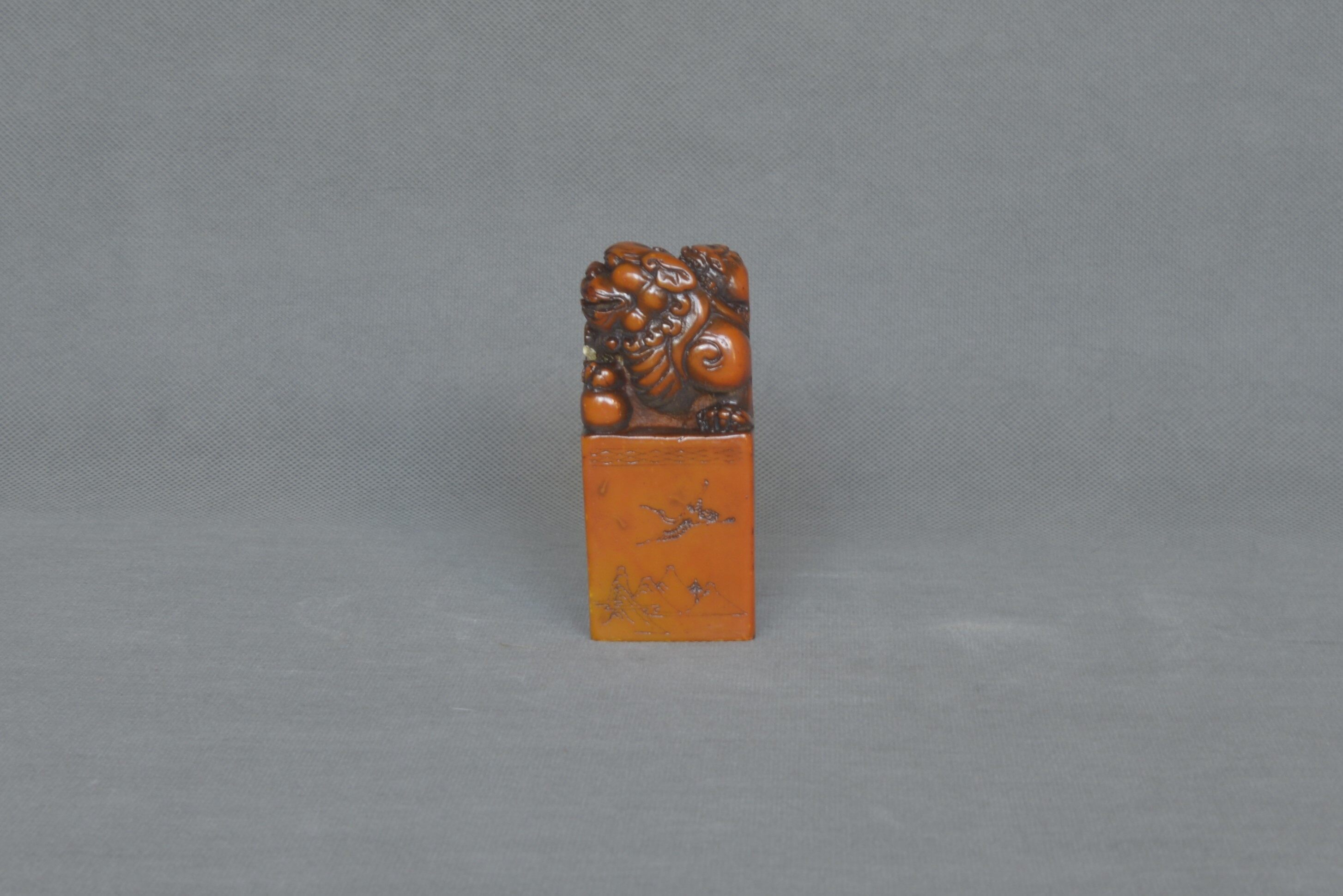 Shoushan Tianhuang Four-Sided Seal Carving: "Two Lions Playing with a Ball" 10×4×4 cm