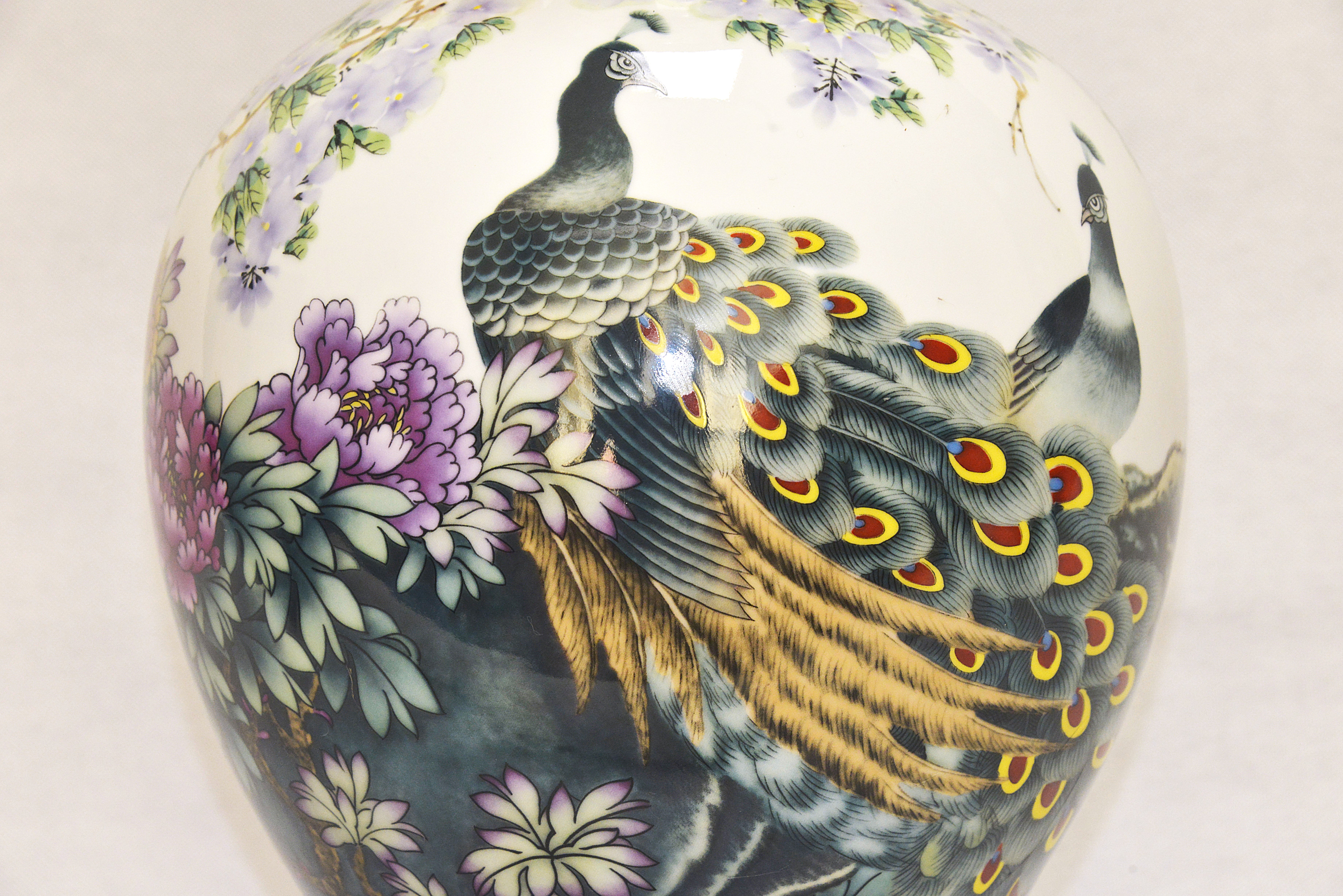 张松茂、徐亚凤合作粉彩《屏开富贵》双耳赏瓶  59×30×20×18cm - 5