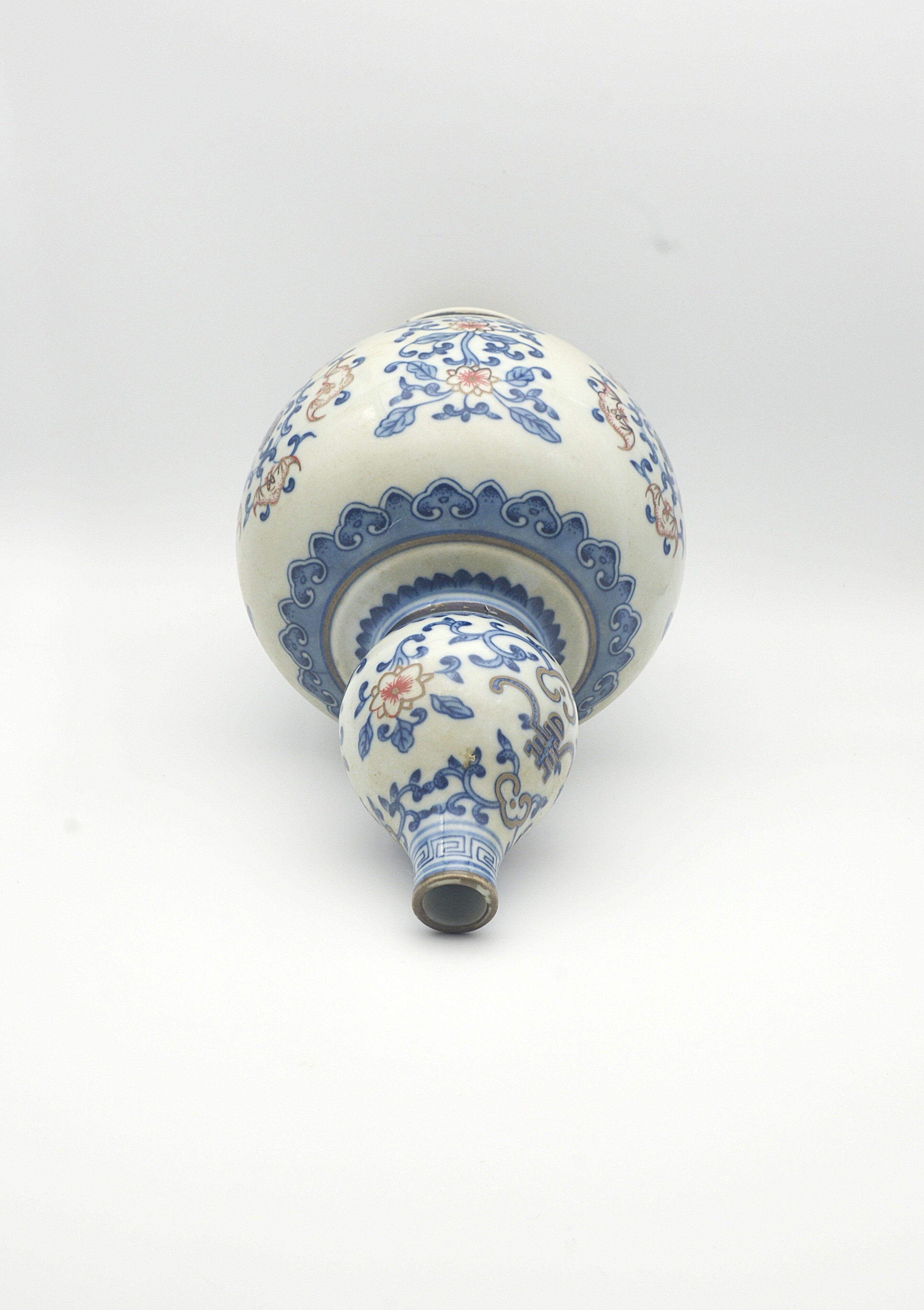 Blue-and-white, gold-trimmed, iron-red "Five Blessings Embracing Longevity" Gourd Vase – Height 25cm, Body Diameter 16cm, Rim Diameter 2.3cm, Base Diameter 7.5cm - 3