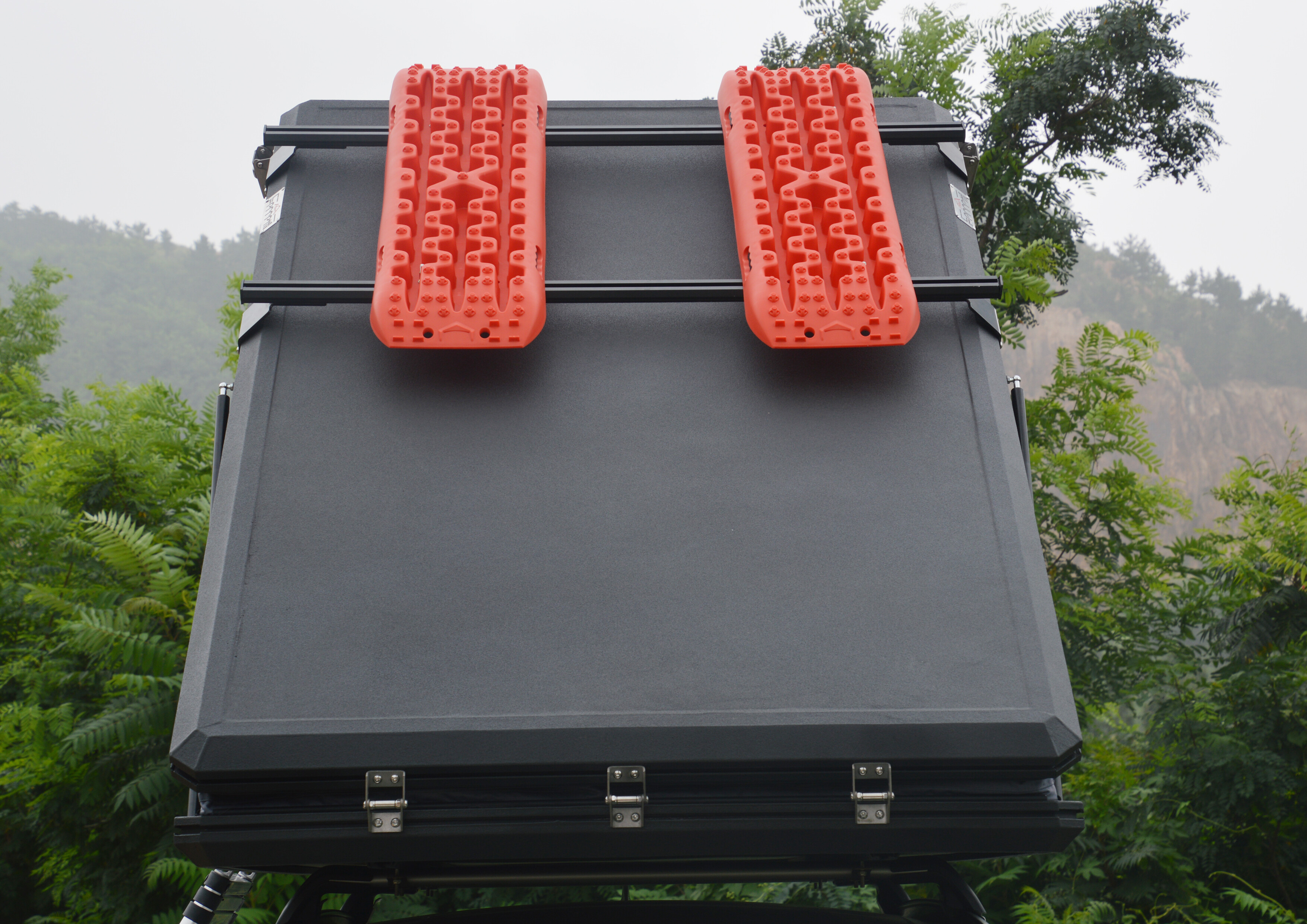 Adventure Rooftop Tent-Roof Rack 3