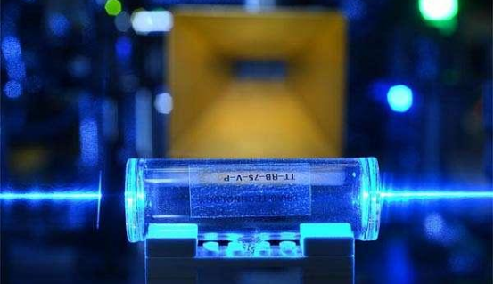 里德堡原子传感器:从标量测量到3D矢量解析的跨越