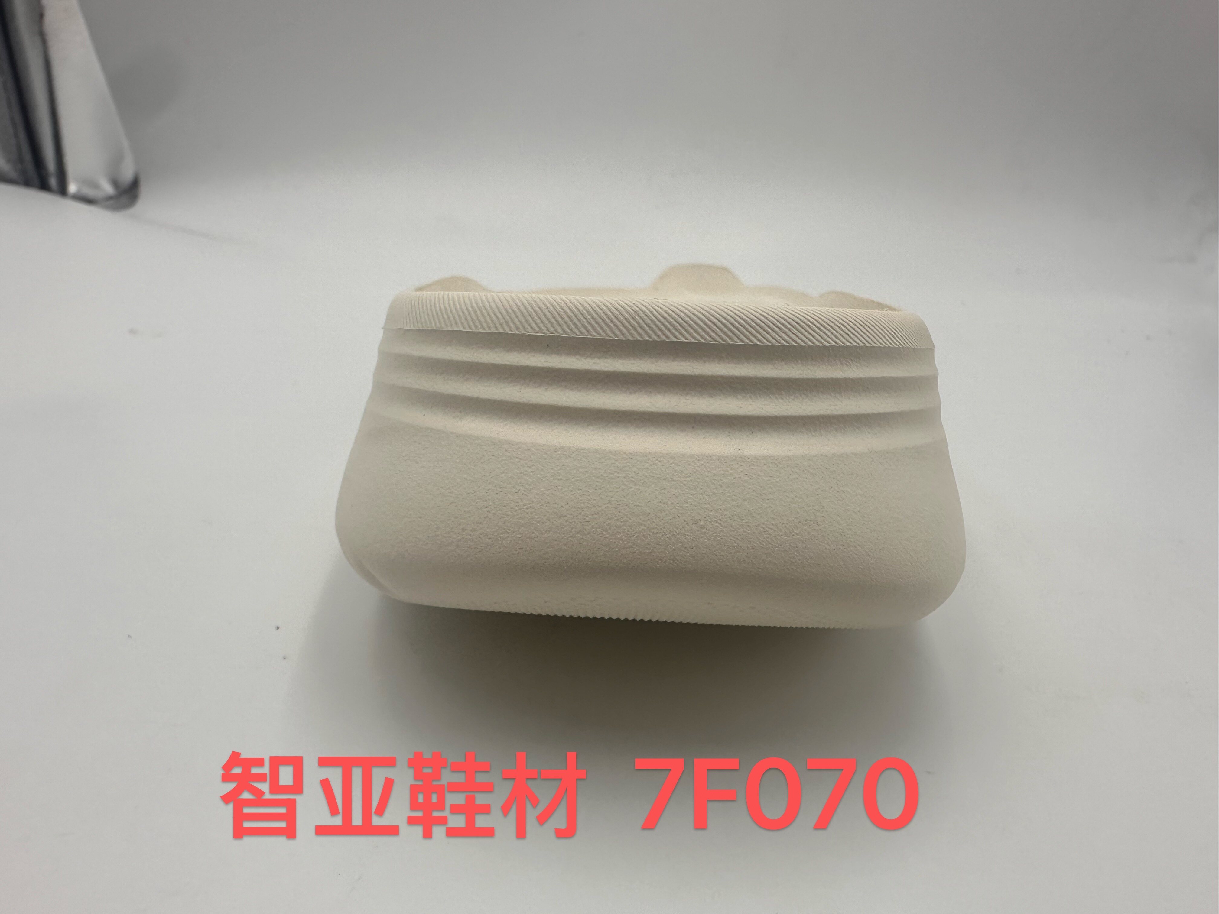 7F070 4
