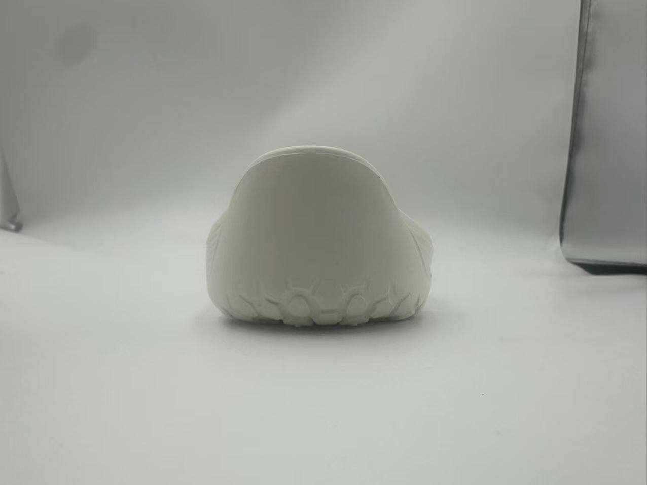 E5609 3