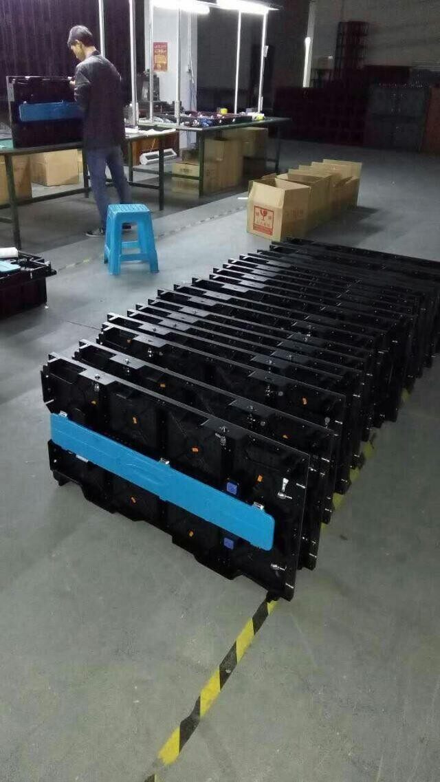 Indoor P3.91 500mm × 1000mm Rental LED Display