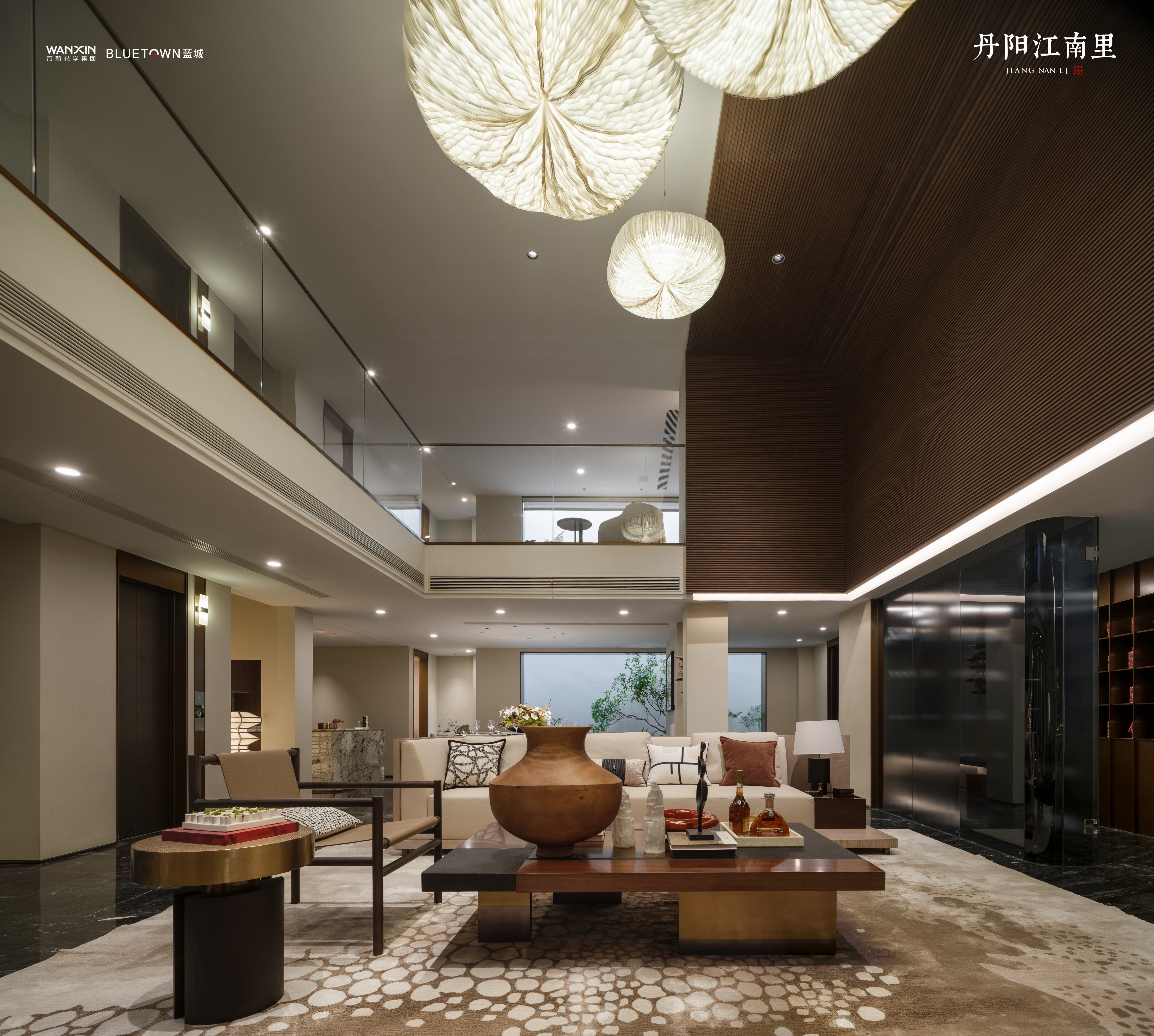 挑高客厅全景