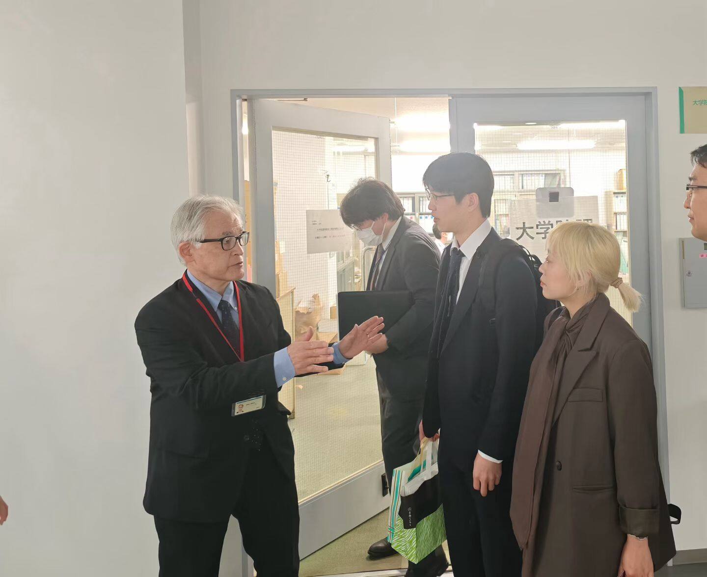 大学訪問