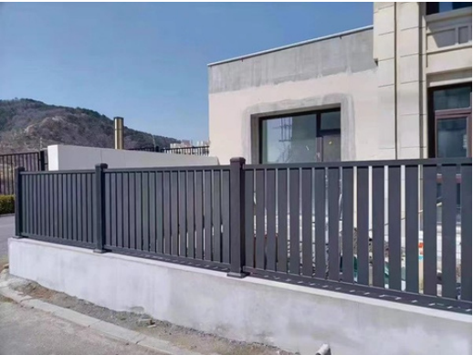 Decorative Fences - Durable aluminum decorative fence for residential and commercial fencing