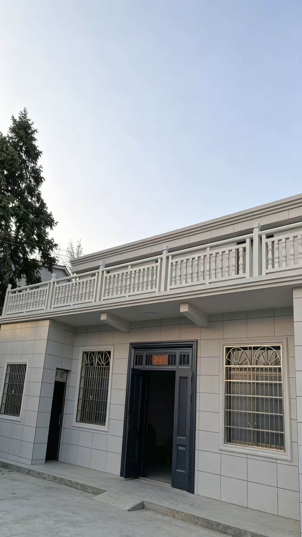 Modular aluminum fence panel 13 - Pre-assembled fencing with easy installation