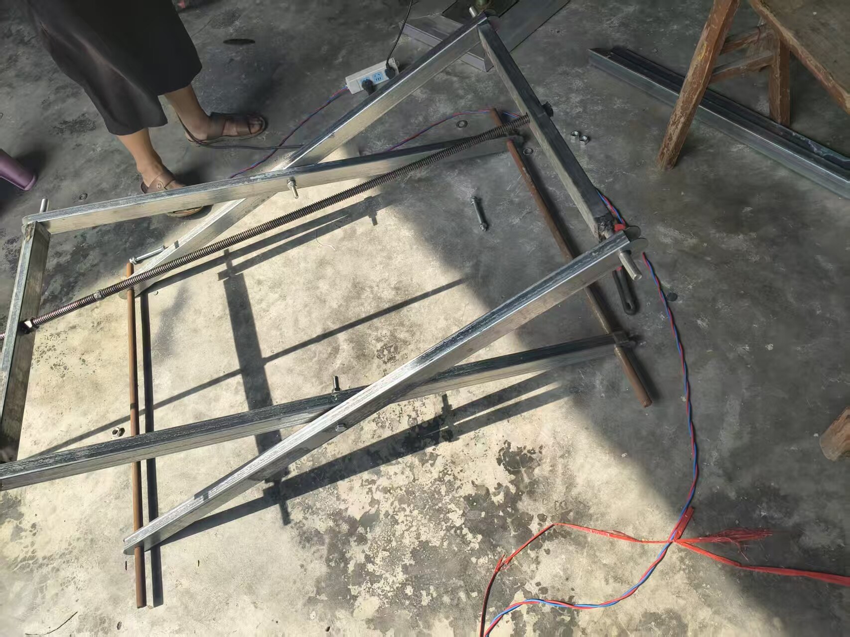 aluminum fence hardware installation - detail 18