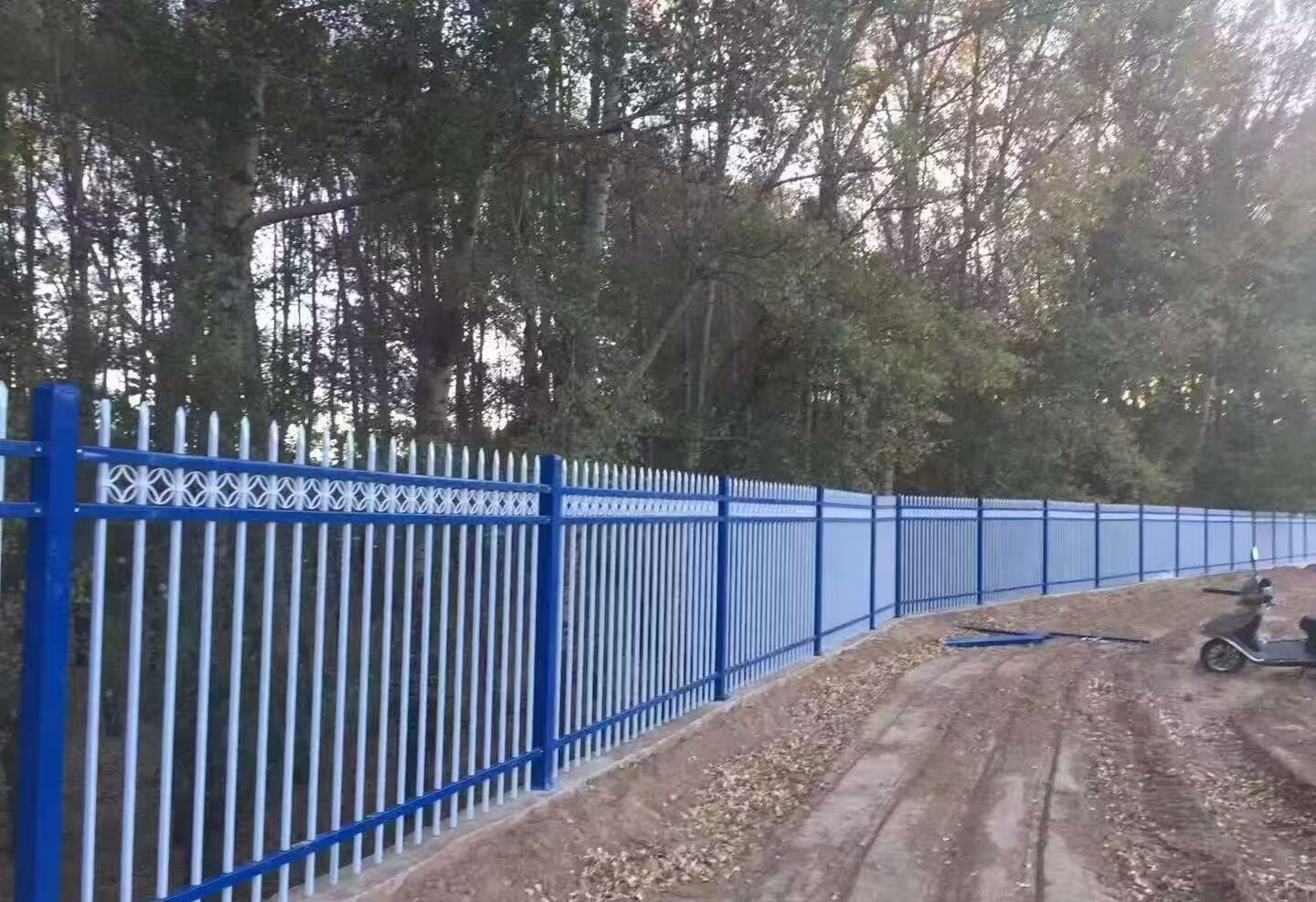 Two-Tone Color Steel Fence - Steel steel fence color for industrial commercial residential