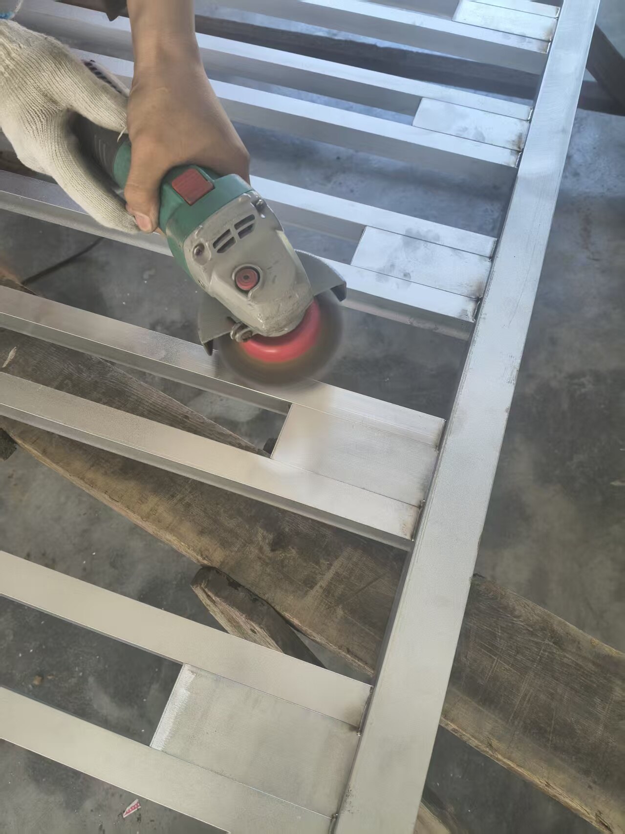 aluminum profile polishing process - image 3