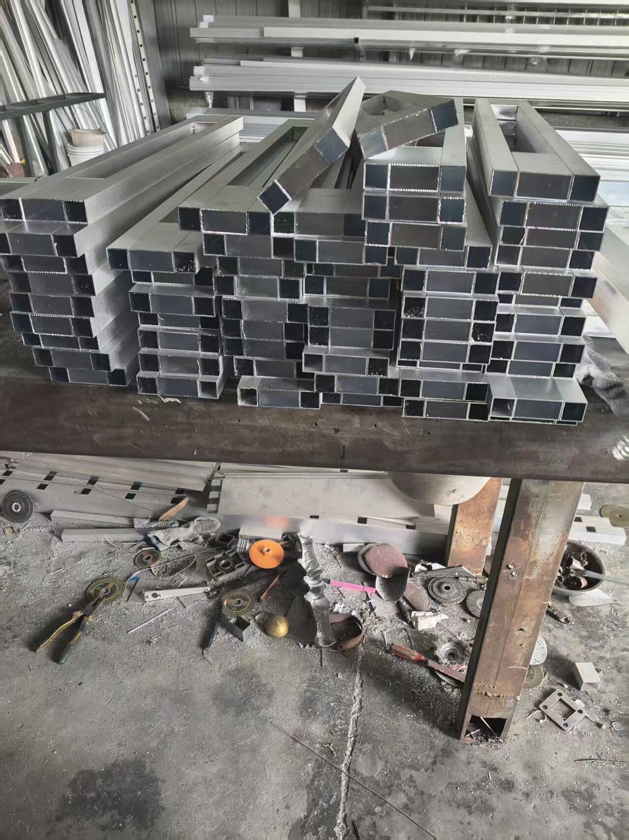 aluminum profile cutting process - image 10