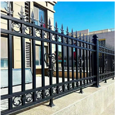 Residential Fences - Durable aluminum residential fence for residential and commercial fencing
