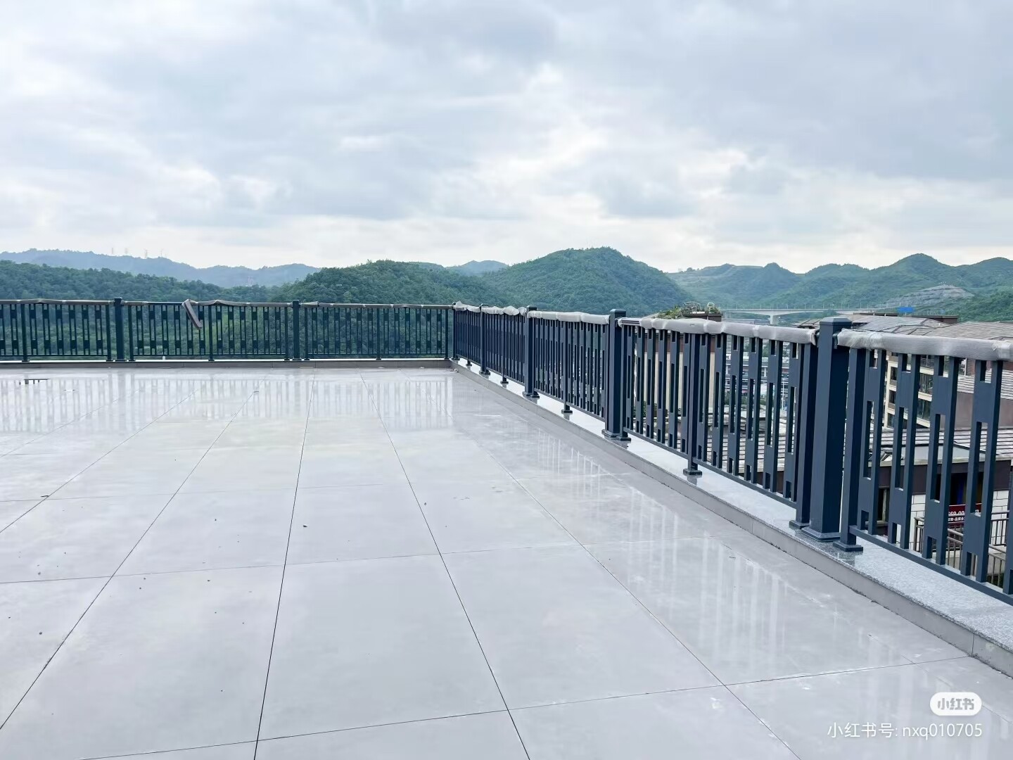 Aluminiowe nowoczesne geometryczne balustrady 6063-T5, minimalistyczny design, projekt w Polsce