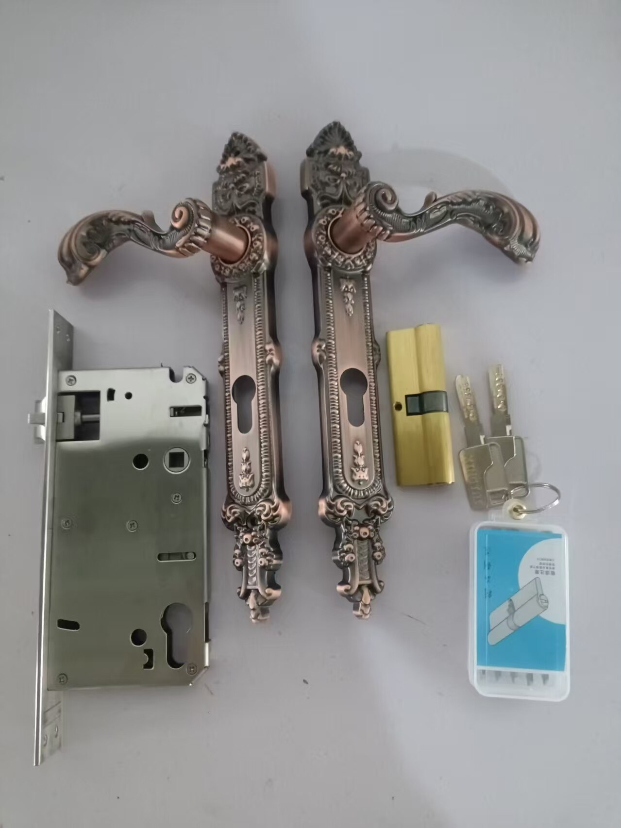 aluminum fence hardware installation - top view