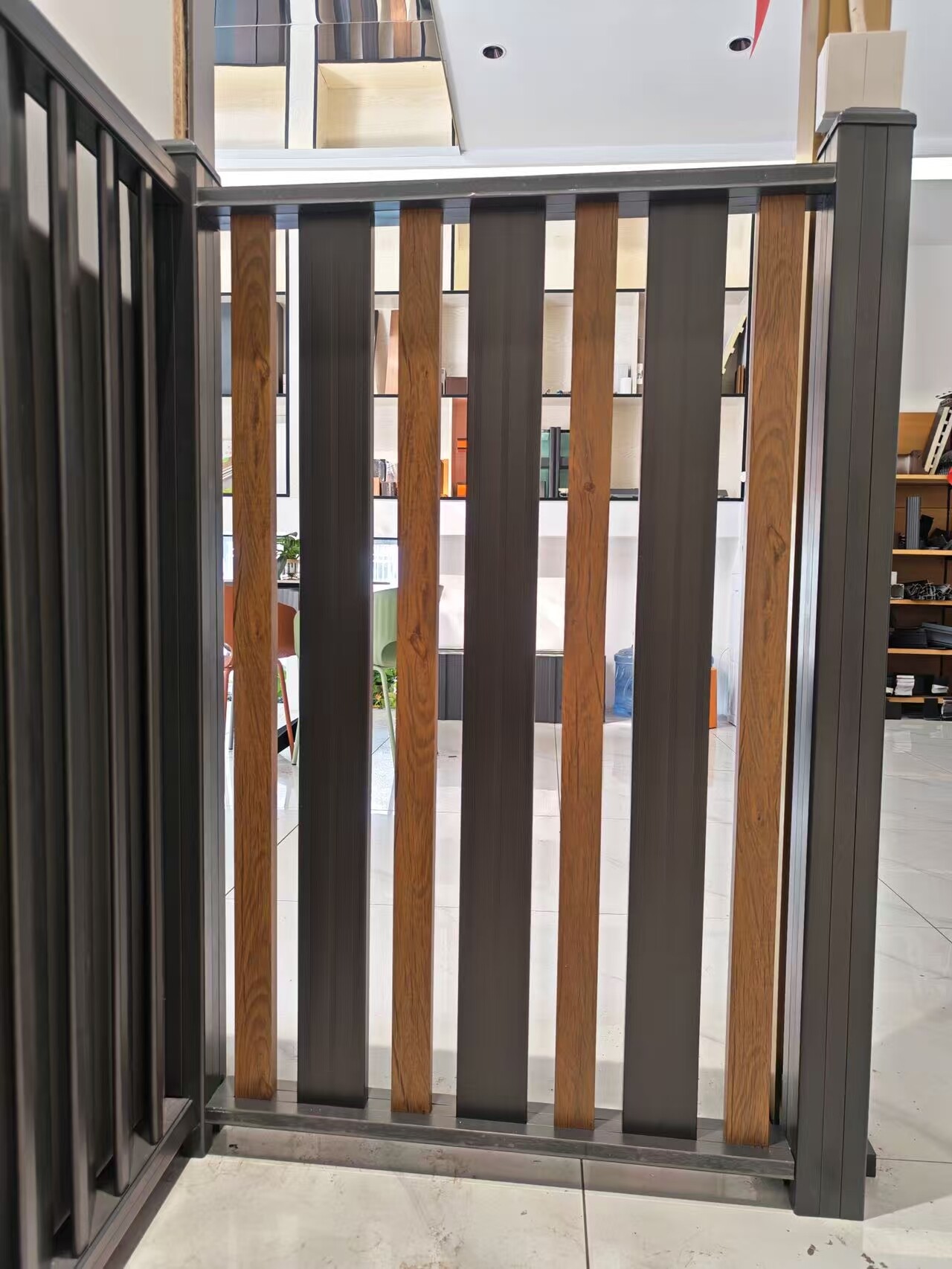 Vertical Slat Mix - Modular aluminum fence panel with easy assembly and low shipping cost