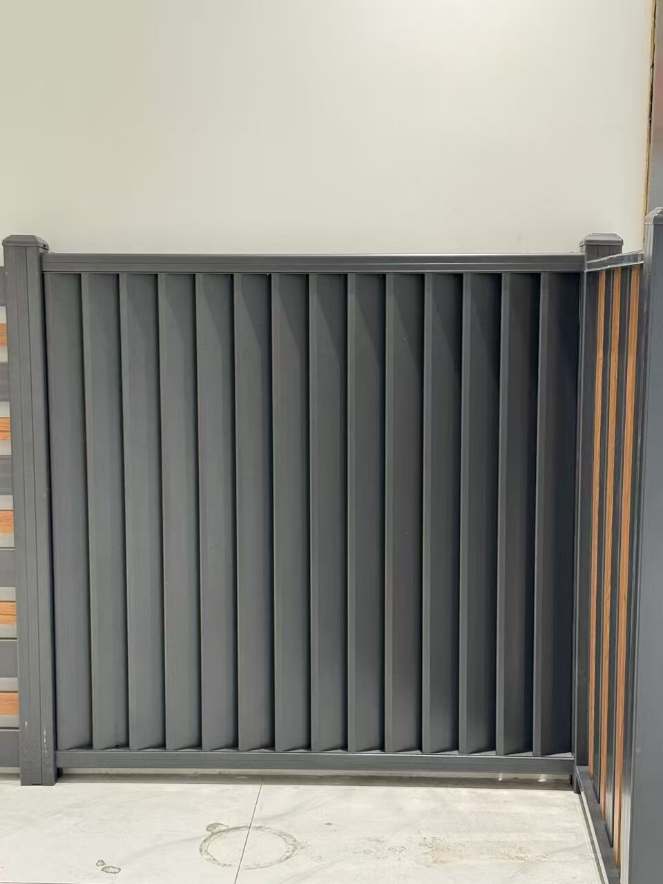 Modular aluminum fence panel 7 - Pre-assembled fencing with easy installation