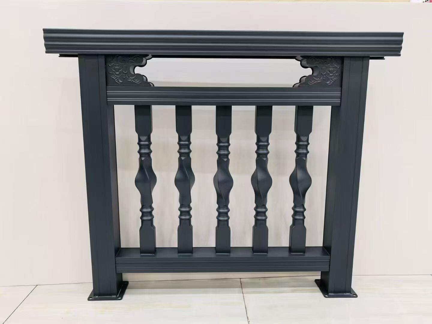 Aluminiowe klasyczne balustrady z tralkami 6063-T5 na taras, tradycyjny pionowy design, projekt w Polsce