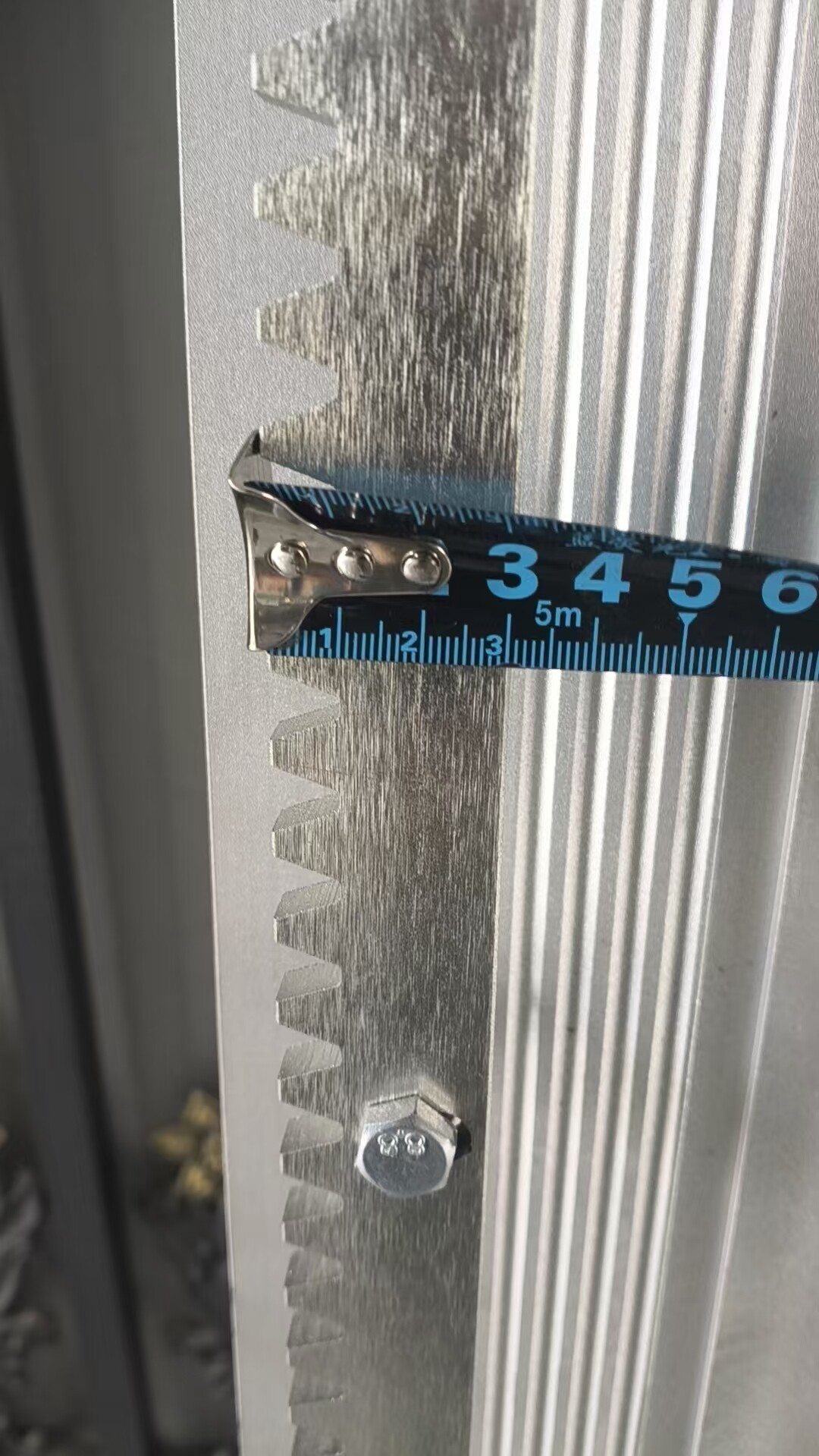 aluminum fence hardware installation - accessory details