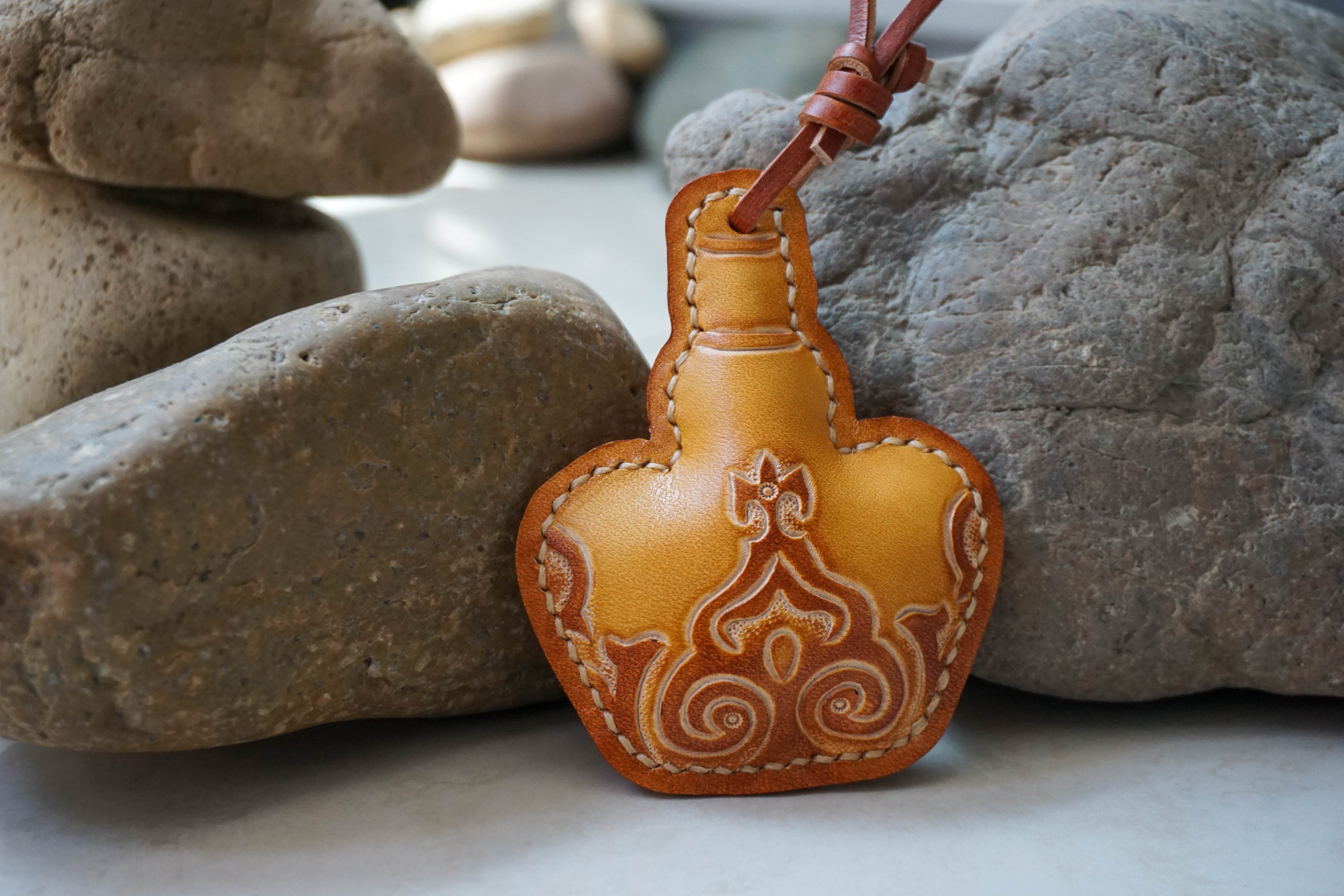 Ornate Bottle Tag