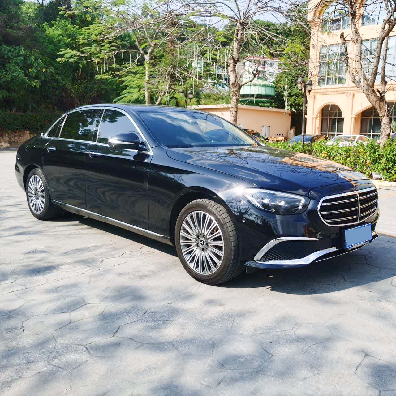 奔驰 E 级轿车