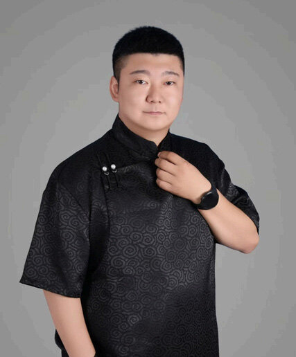 秦云龙