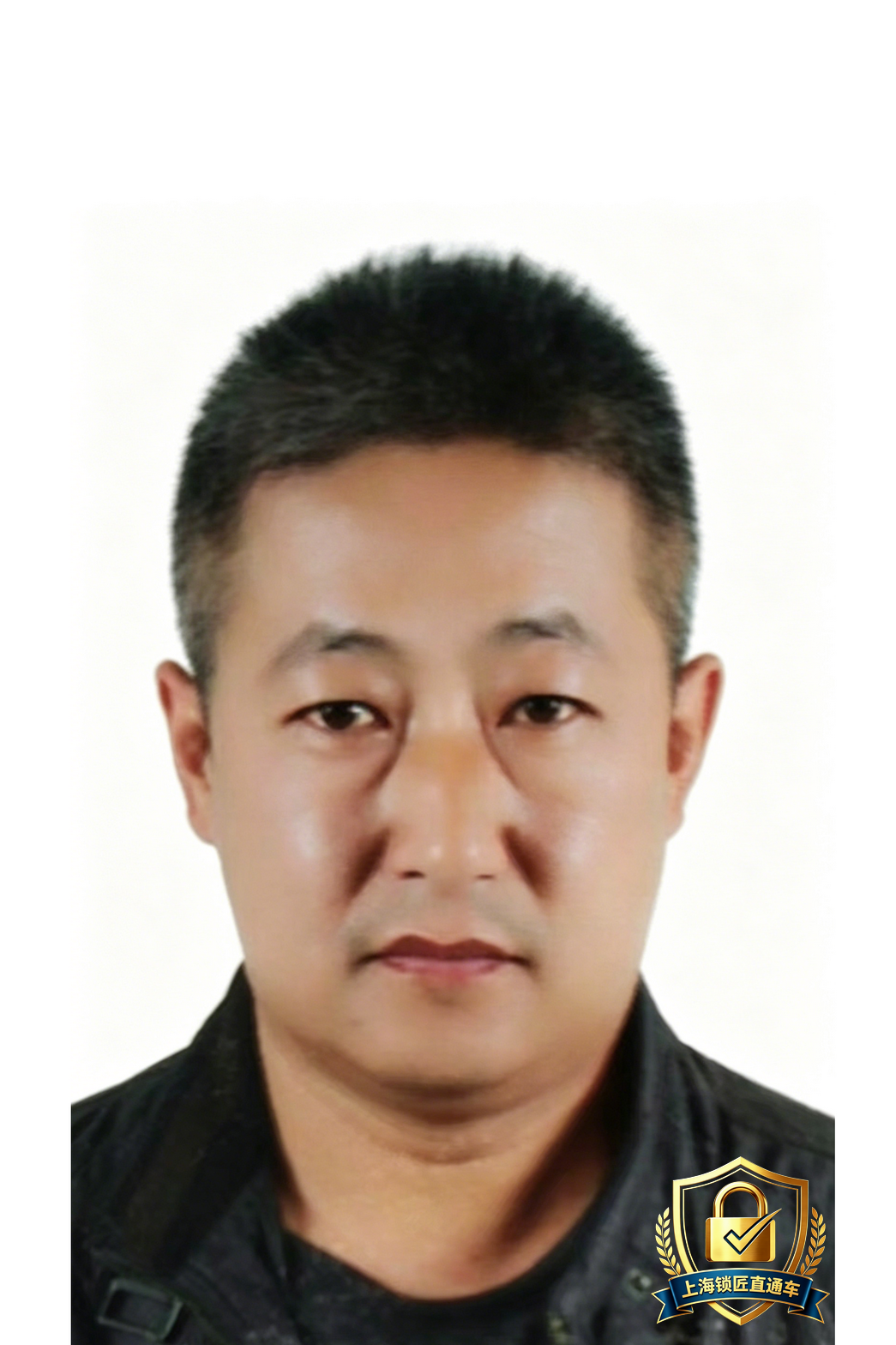 侯英群