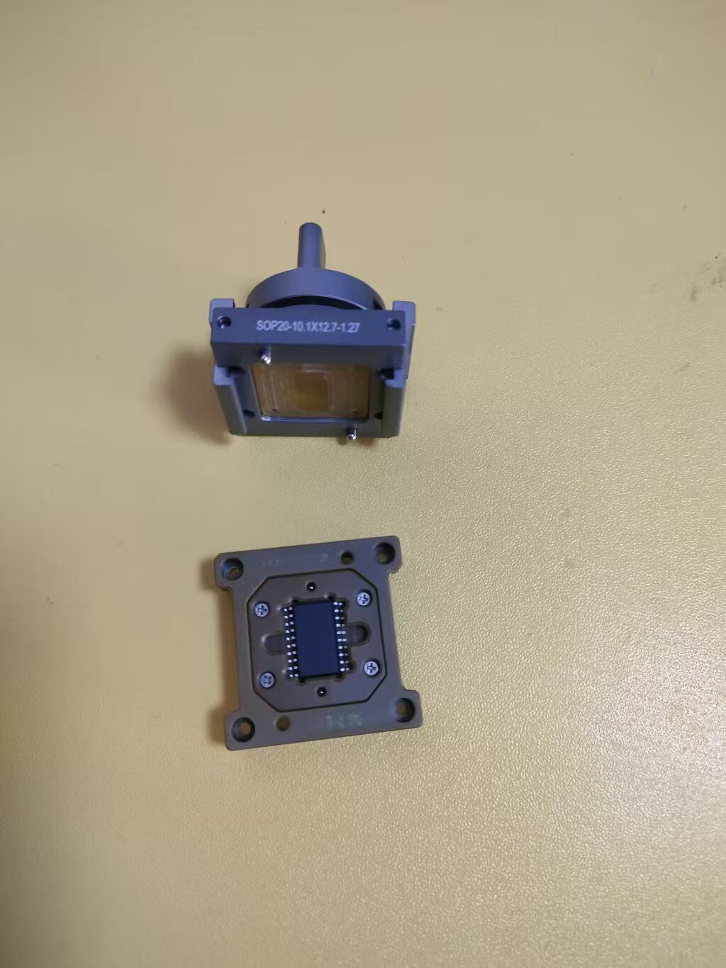 QFN-32 紧凑型测试座