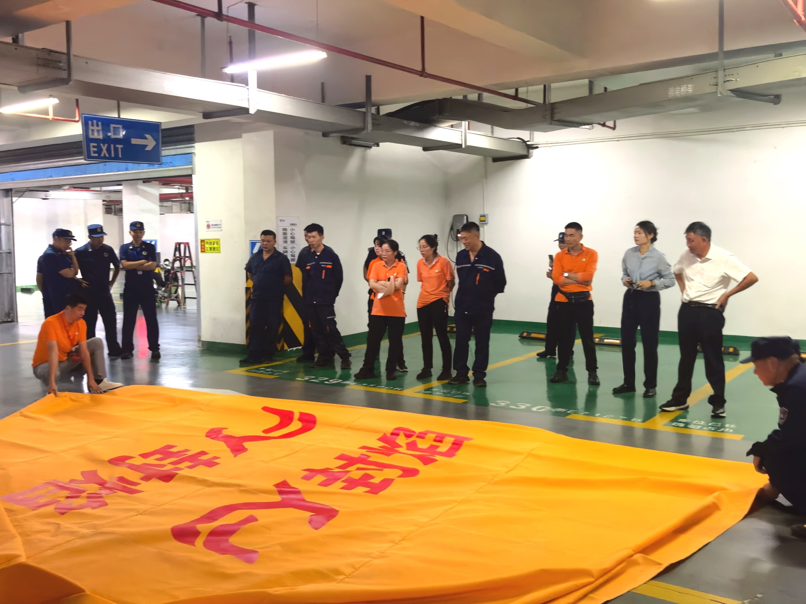 浙江湖州落地｜封焰汽车控火毯交付实操，补齐地下车库防火短板