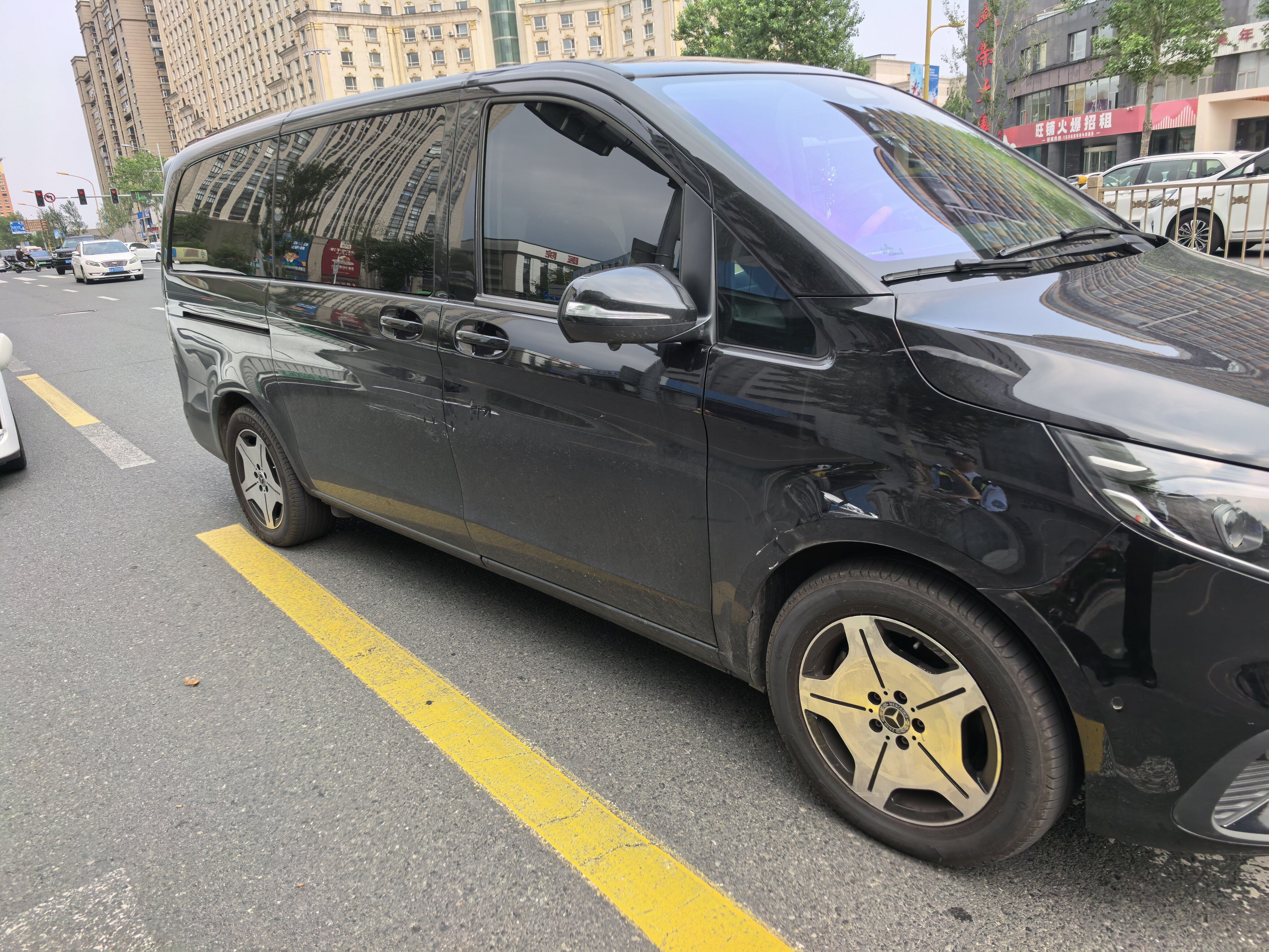 奔驰V300 改装后
