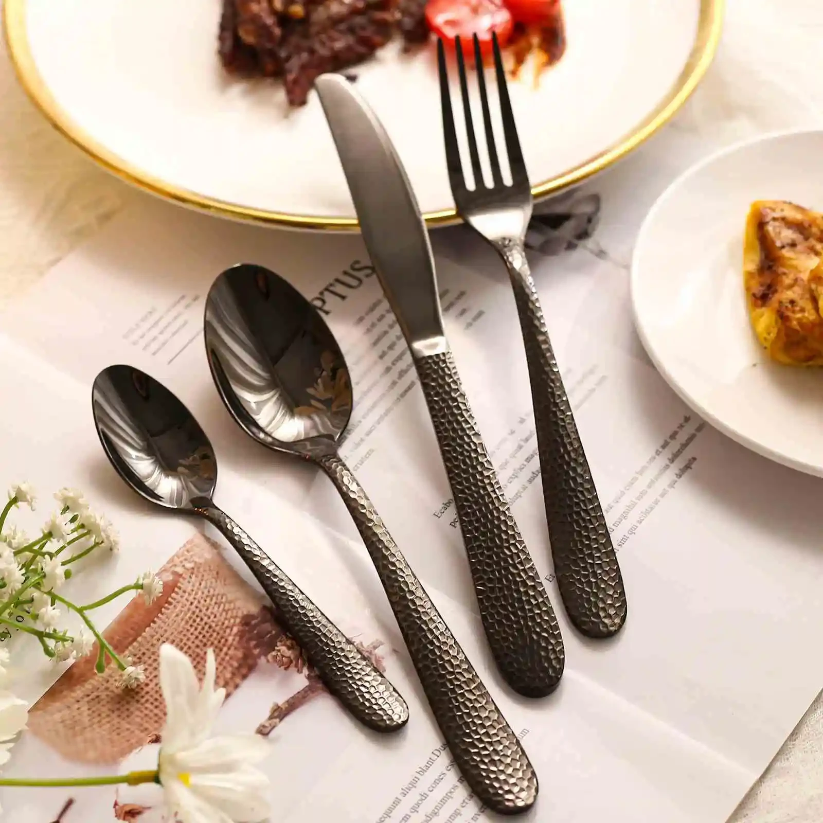 Hammered Curve|Black