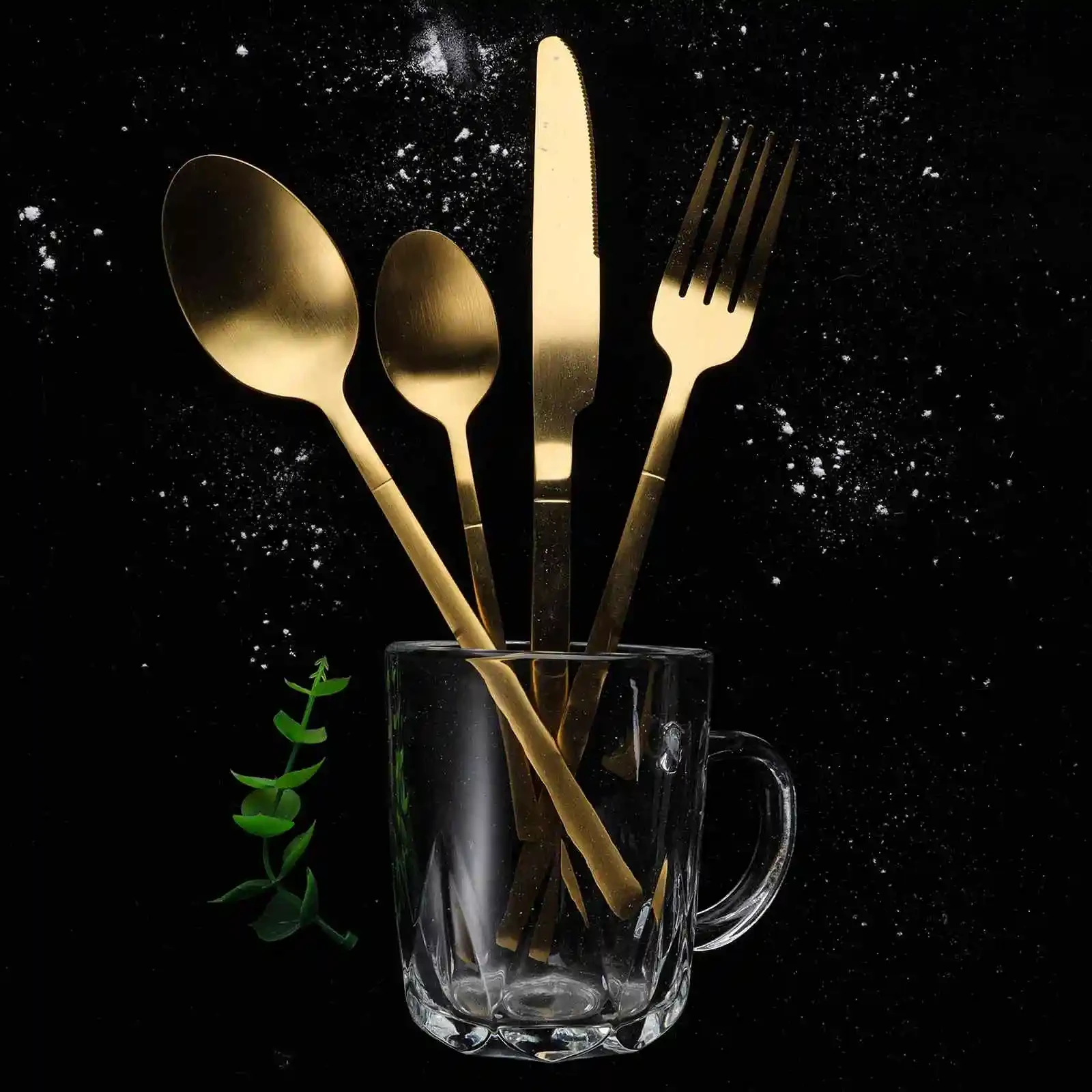 Minimalist Knight|Matte Gold