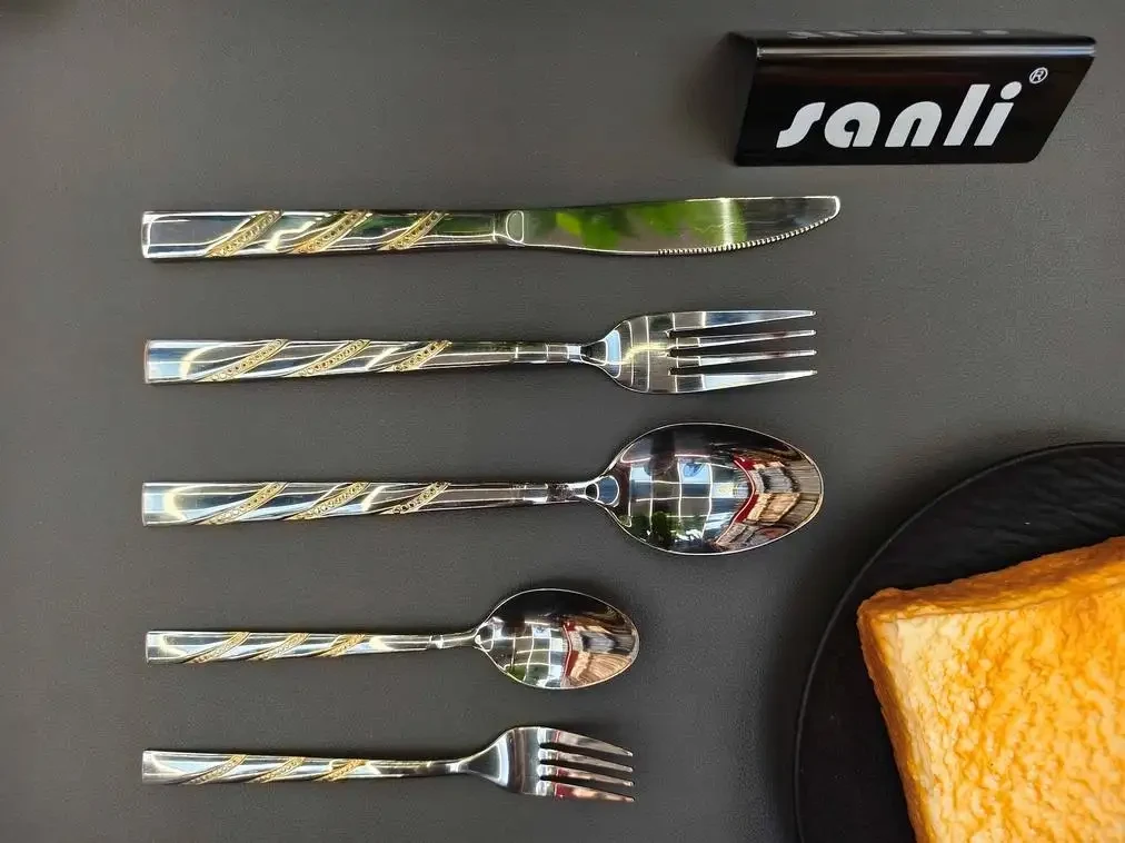 Straight Handle - Diagonal Bands|Champagne Gold