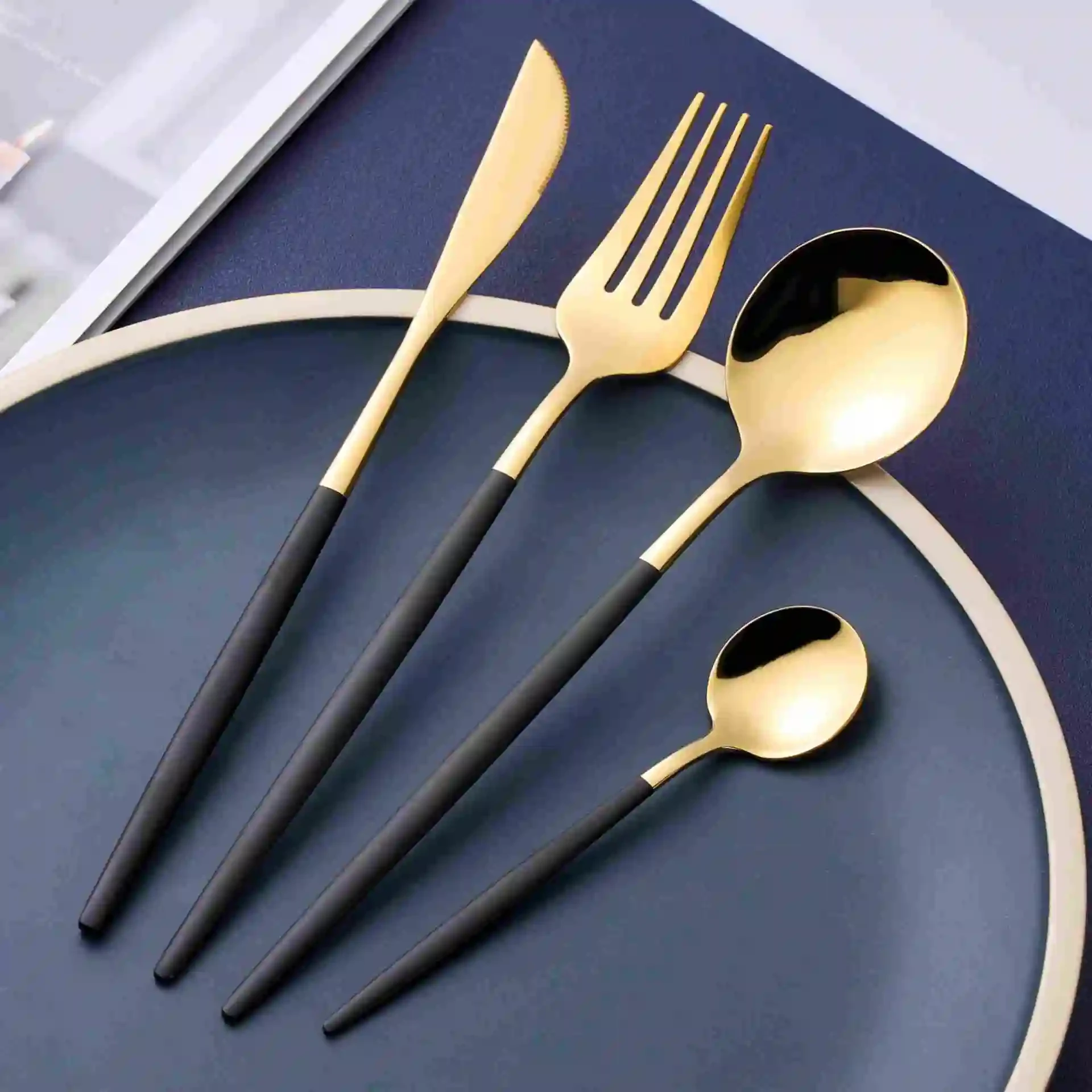 Portuguese Style|Black & Gold
