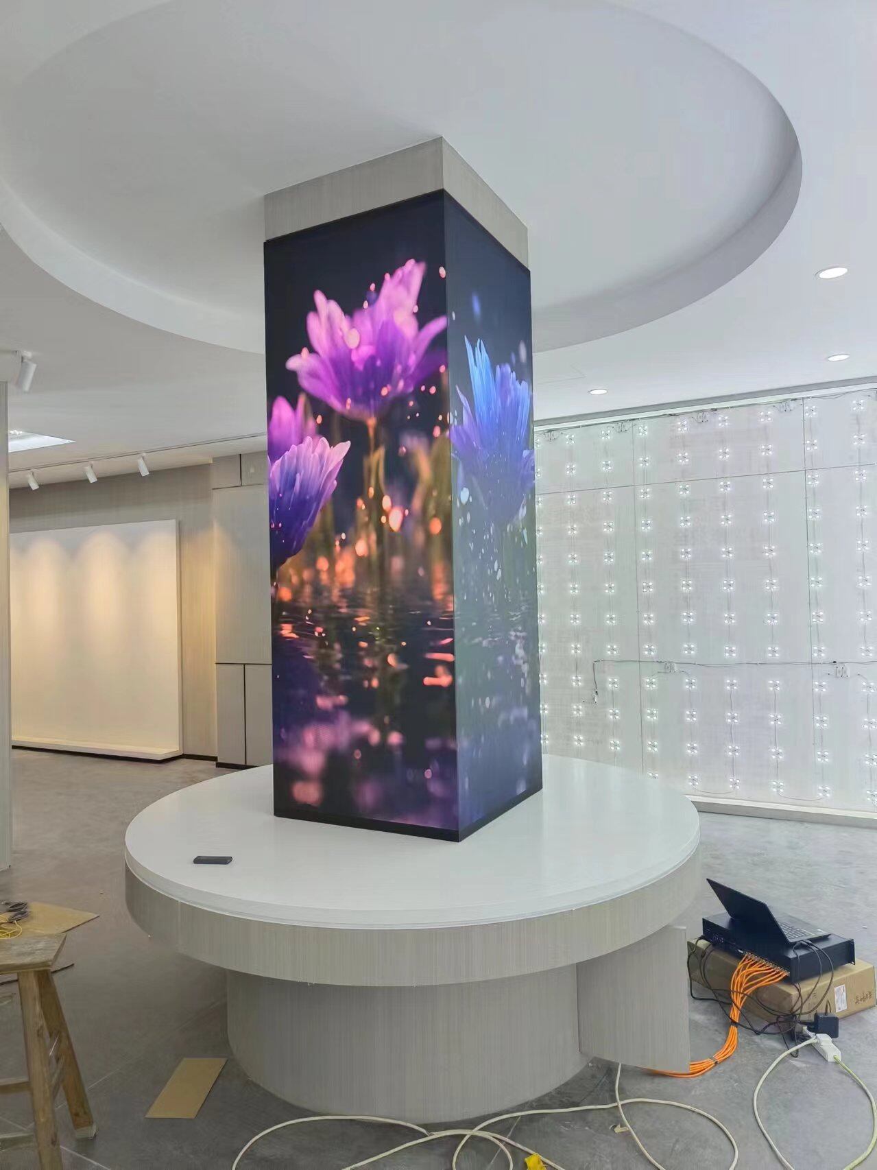 四面立柱 LED 显示屏