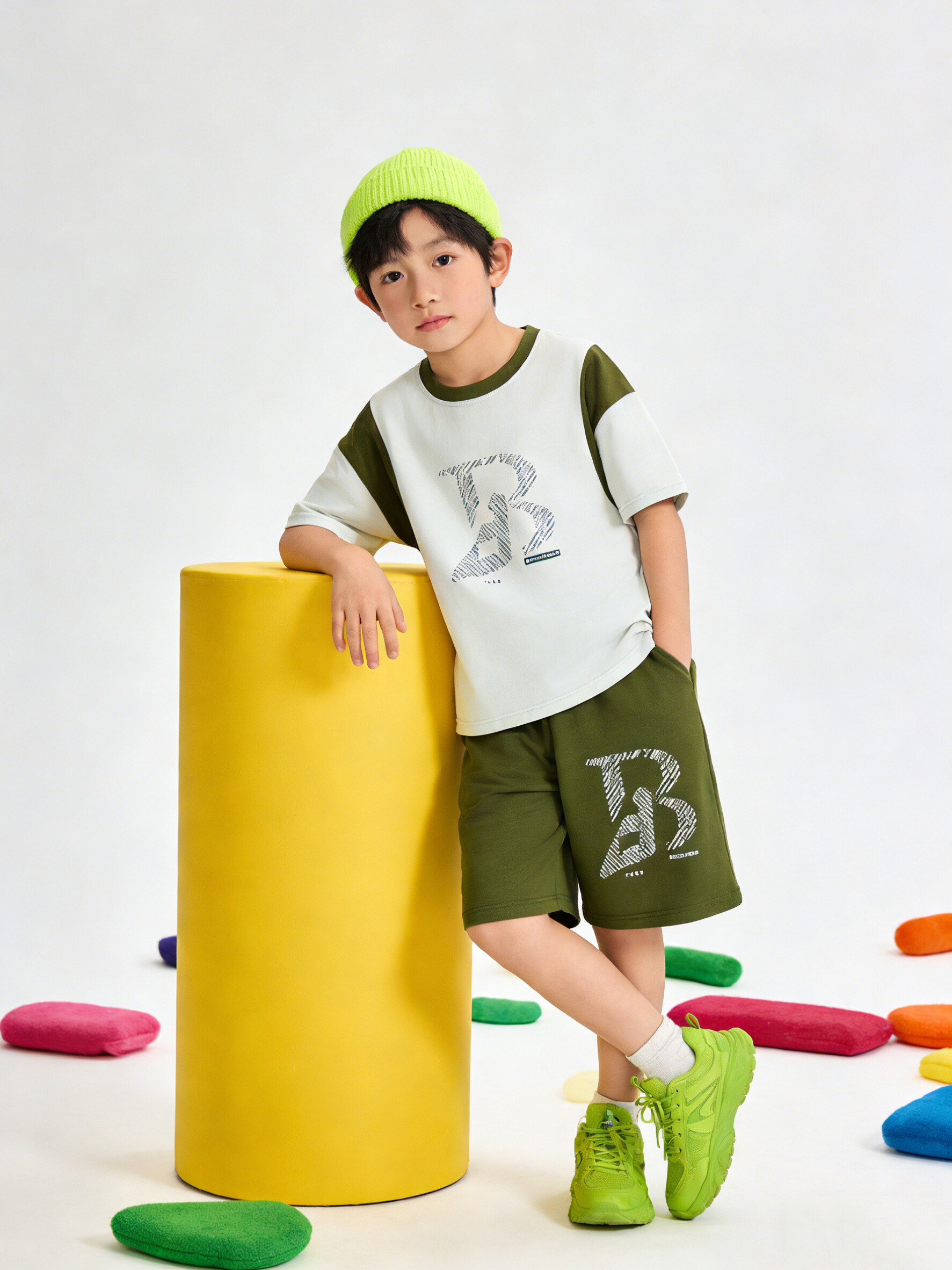 男童撞色字母宽松家居服套装