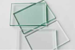 Ultra-clear glass
