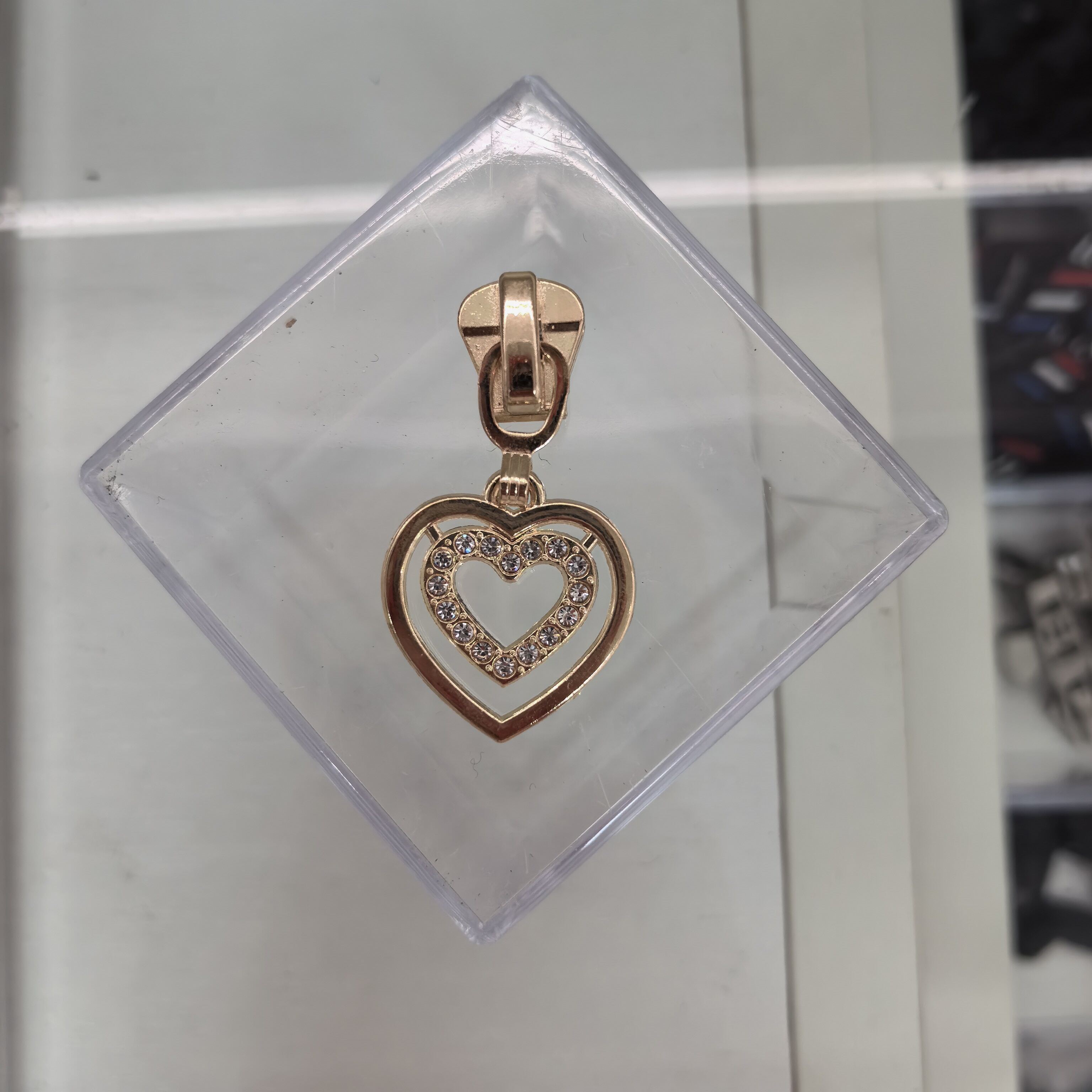 Double-layer heart pendant pull tab