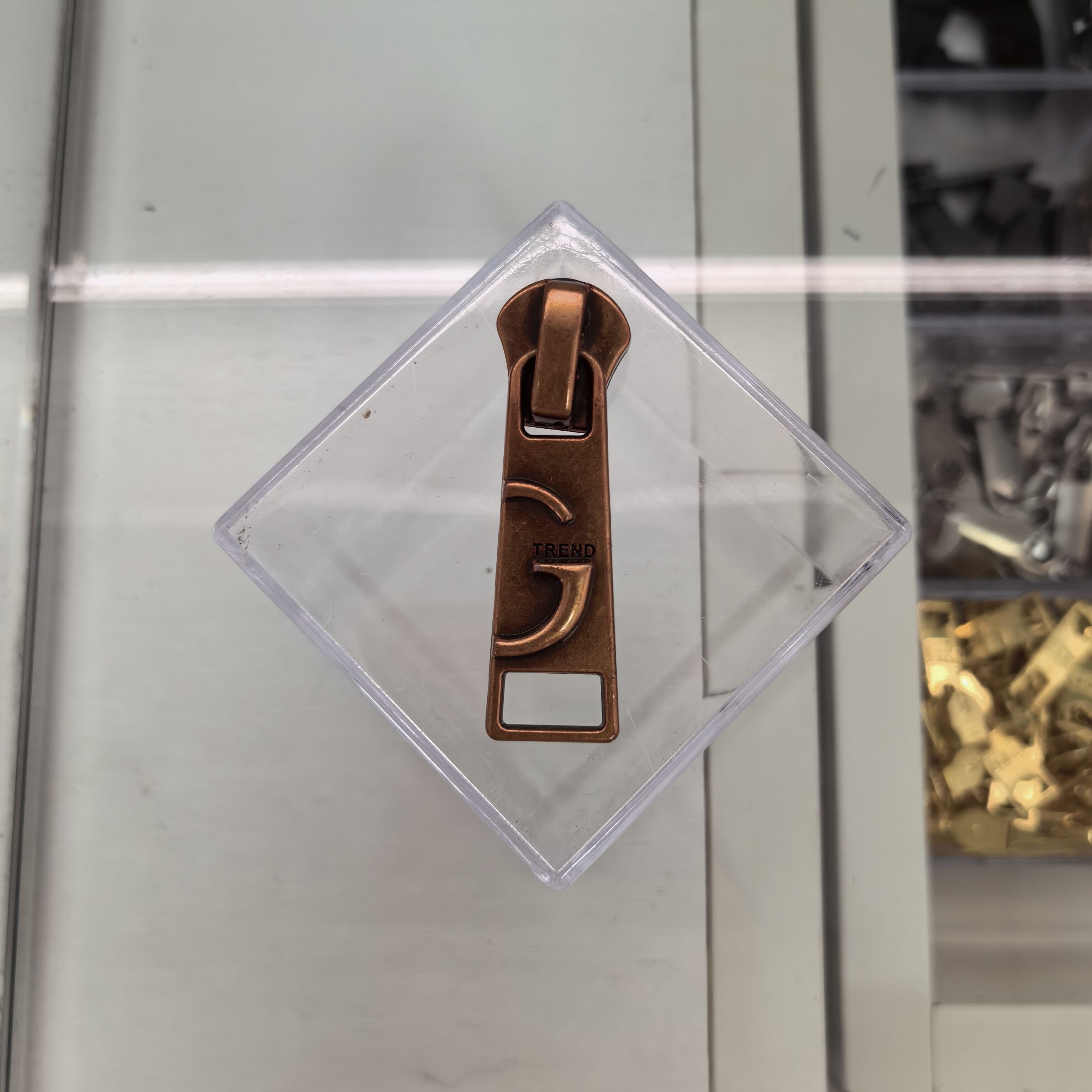 Bronze TREND pull tab