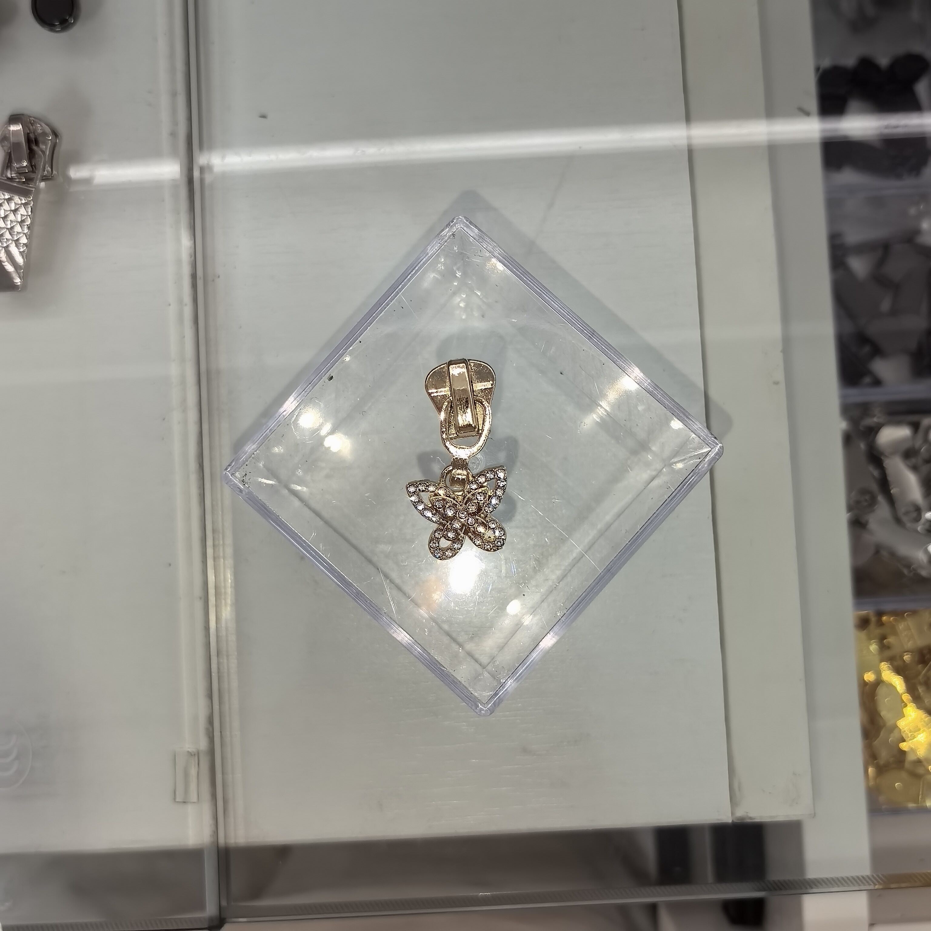 Butterfly Rhinestone Pull