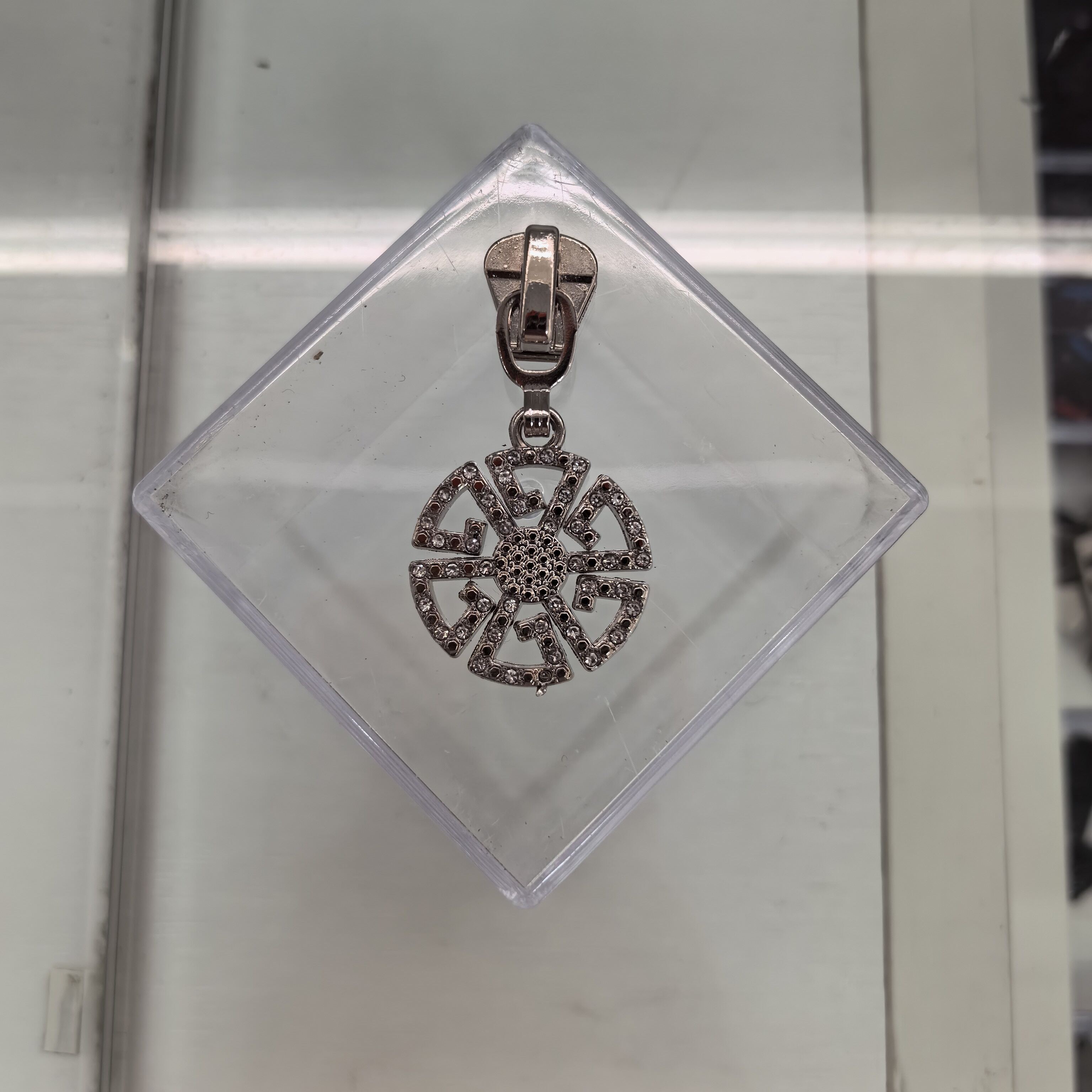 Snowflake rhinestone pendant pull