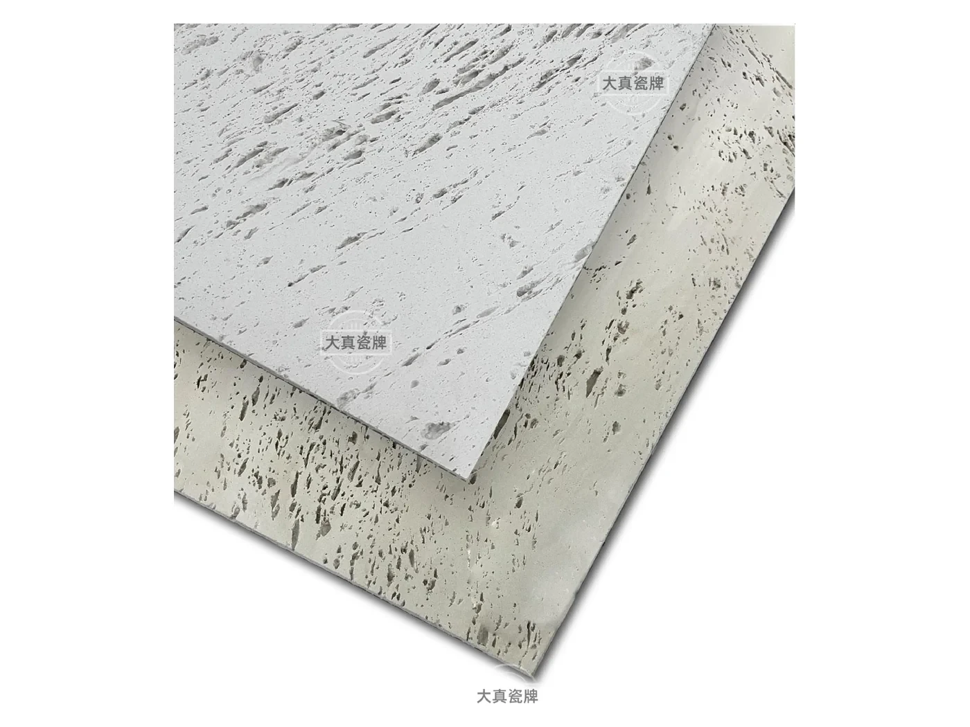 工程系列（3000mm 大板）：仿洞石纹理柔性石材，浅灰与米白双色搭配，样板色卡，呈材质细节与层叠质感