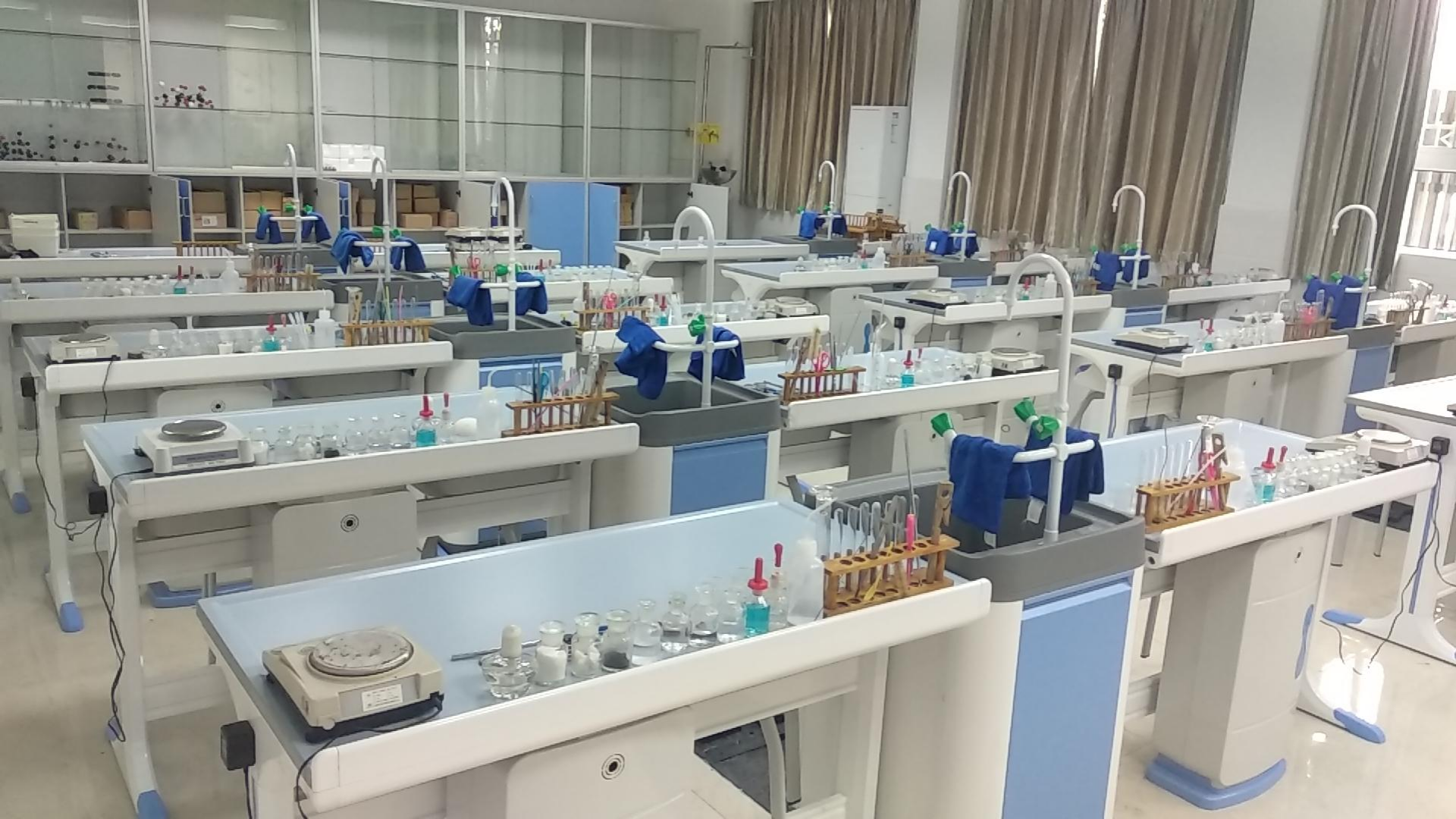  Shanghai High School — International Division STEM Labs