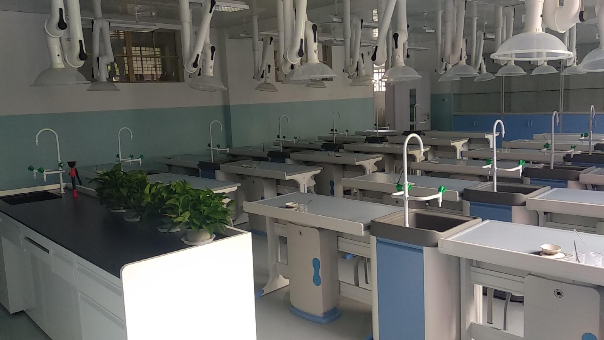  Shanghai High School — International Division STEM Labs - View 2