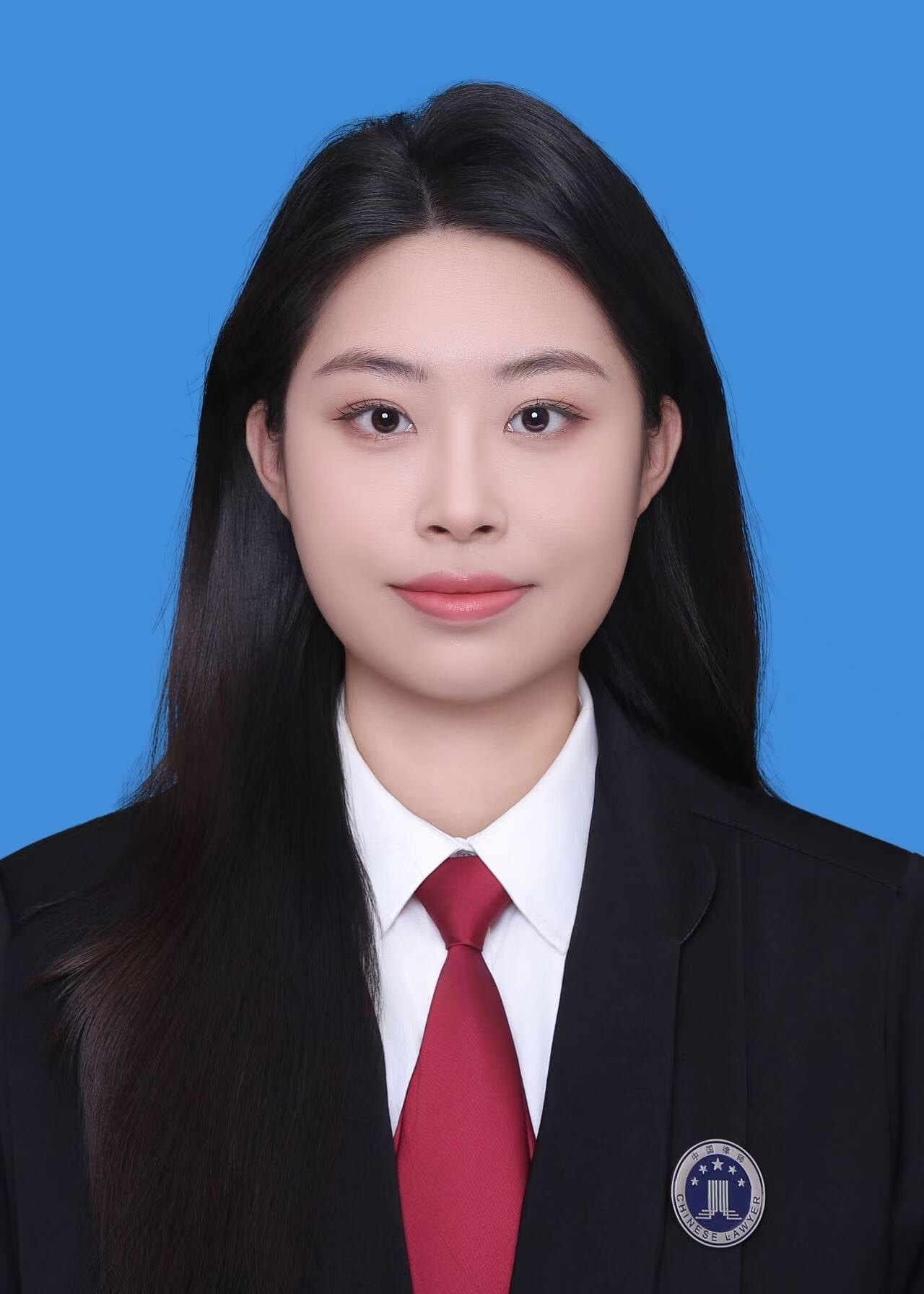 王依婷 - 高级律师