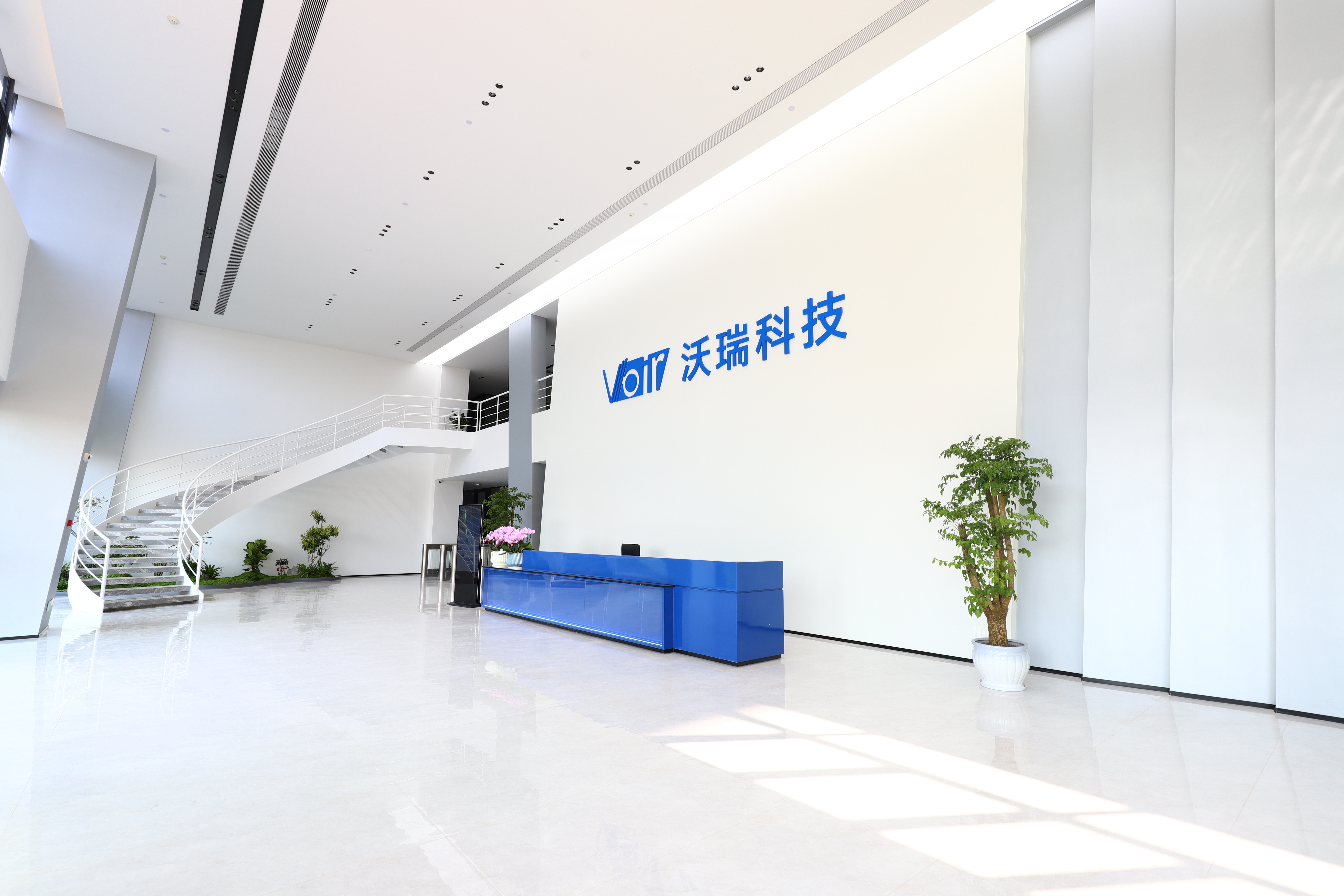 惠州沃瑞科技产业园总部｜防撞板系统 + 同色活动屏风 实拍 1