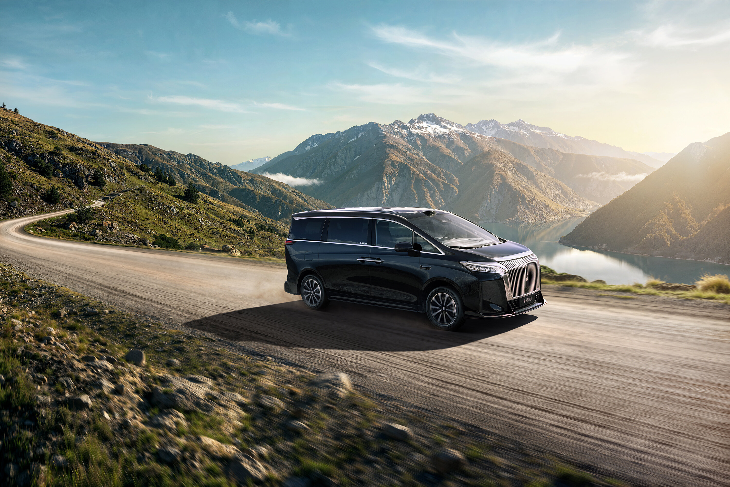 High Mountain 7 SUV - Photo 6