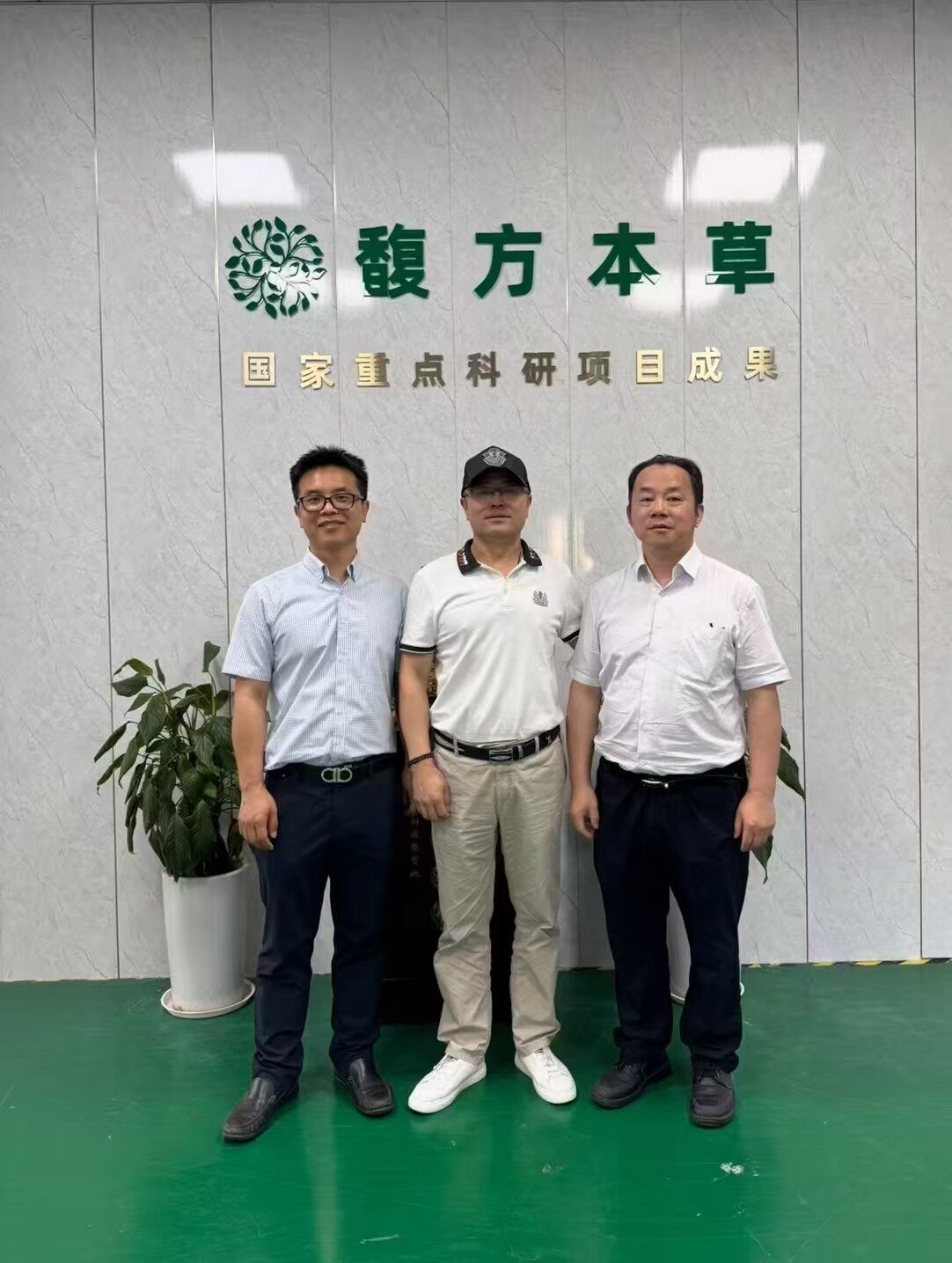 宁波骨科主任委员胡勇教授莅临枕博士指导工作