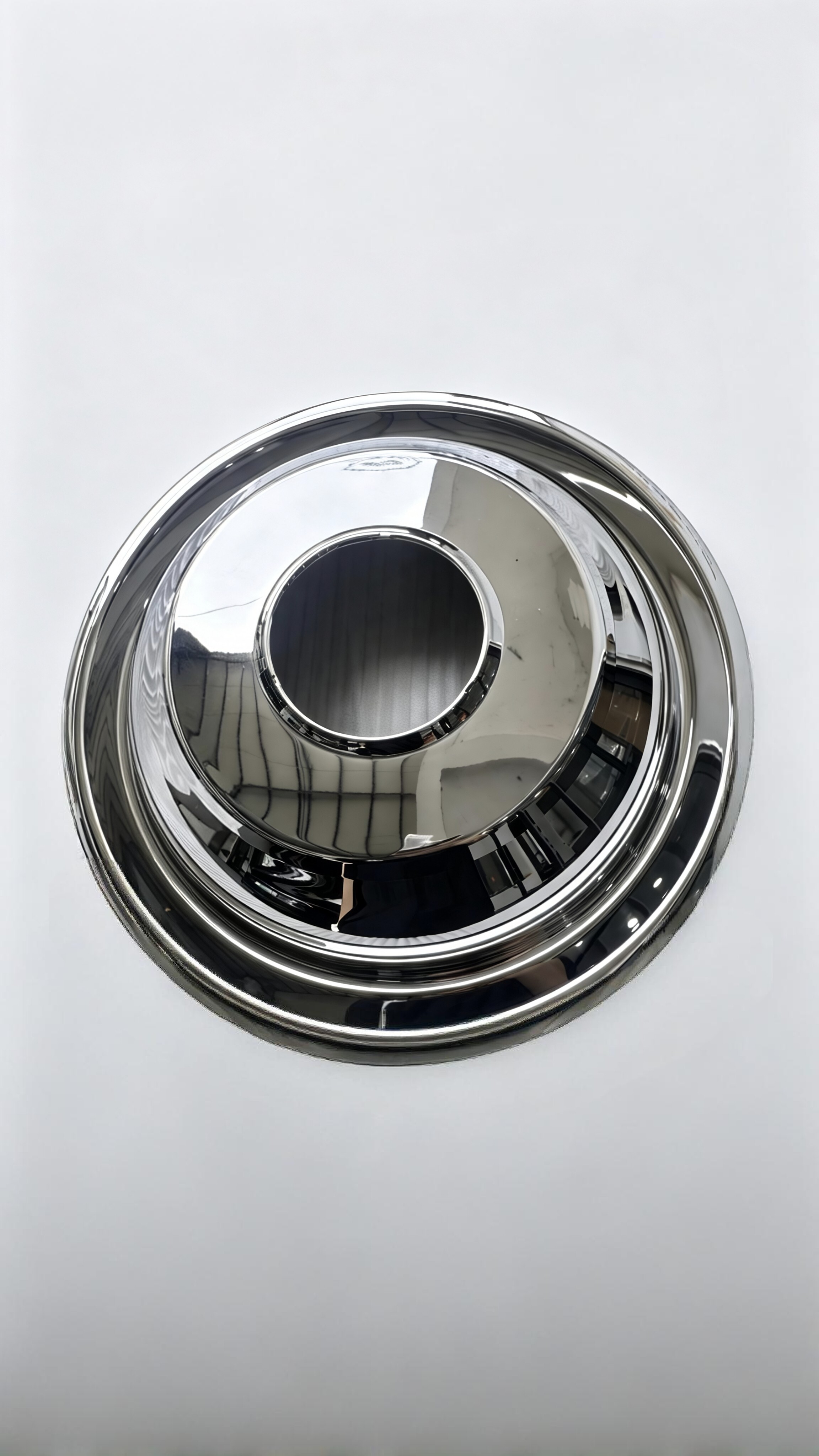 Hardware workpiece with 8K mirror finish after dry tumbling